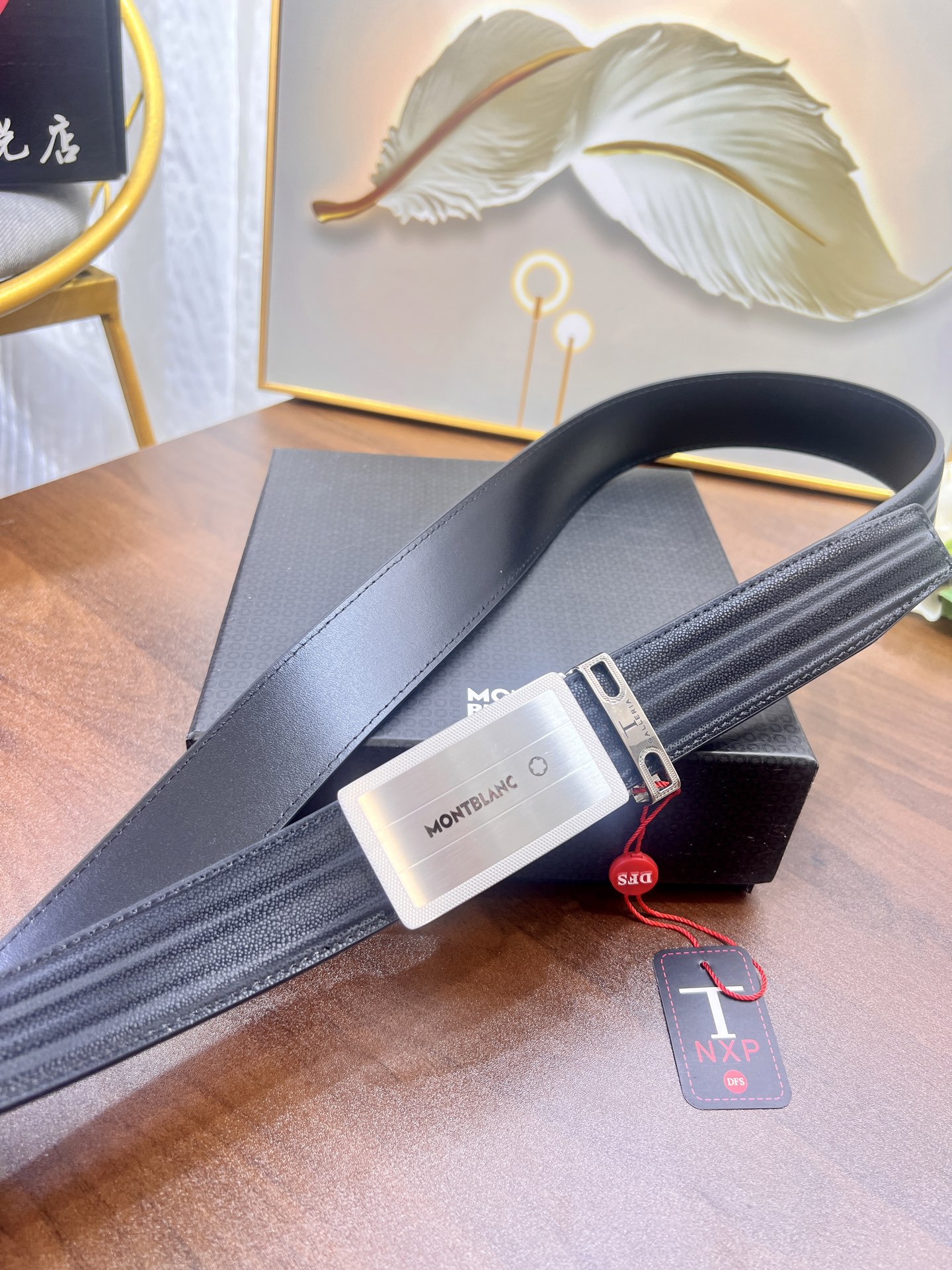 万宝龙 进口原厂鲨鱼纹原厂皮 法国进口皮低 皮带顶级免税代购级别-Chinese UA Cheap High Quatity Brand Clothes Bags handbags Sneakers wholesale wholesaler seller from China Factory suppliers Fashion Clothing Shoes best Quality Beautiful Price 万宝龙 进口原厂鲨鱼纹原厂皮 法国进口皮低 皮带顶级免税代购级别