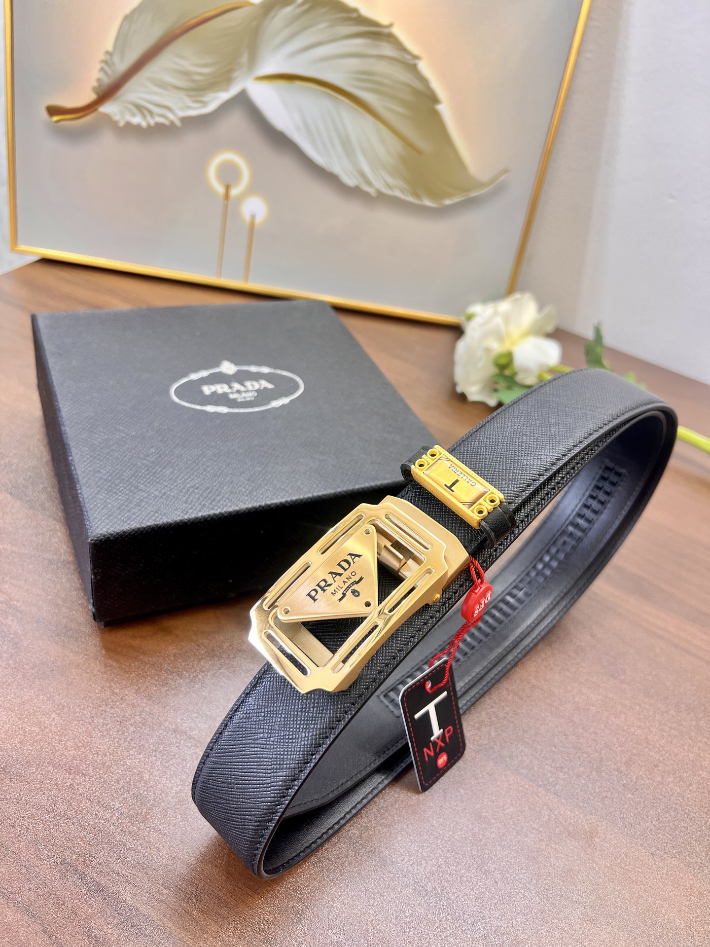 小主推荐 实物拍摄 普拉达自动扣皮带 定制牛皮 精挑手掌纹头层进口皮配达 小细纹牛皮-Chinese UA Cheap High Quatity Brand Clothes Bags handbags Sneakers wholesale wholesaler seller from China Factory suppliers Fashion Clothing Shoes best Quality Beautiful Price 小主推荐 实物拍摄 普拉达自动扣皮带 定制牛皮 精挑手掌纹头层进口皮配达 小细纹牛皮