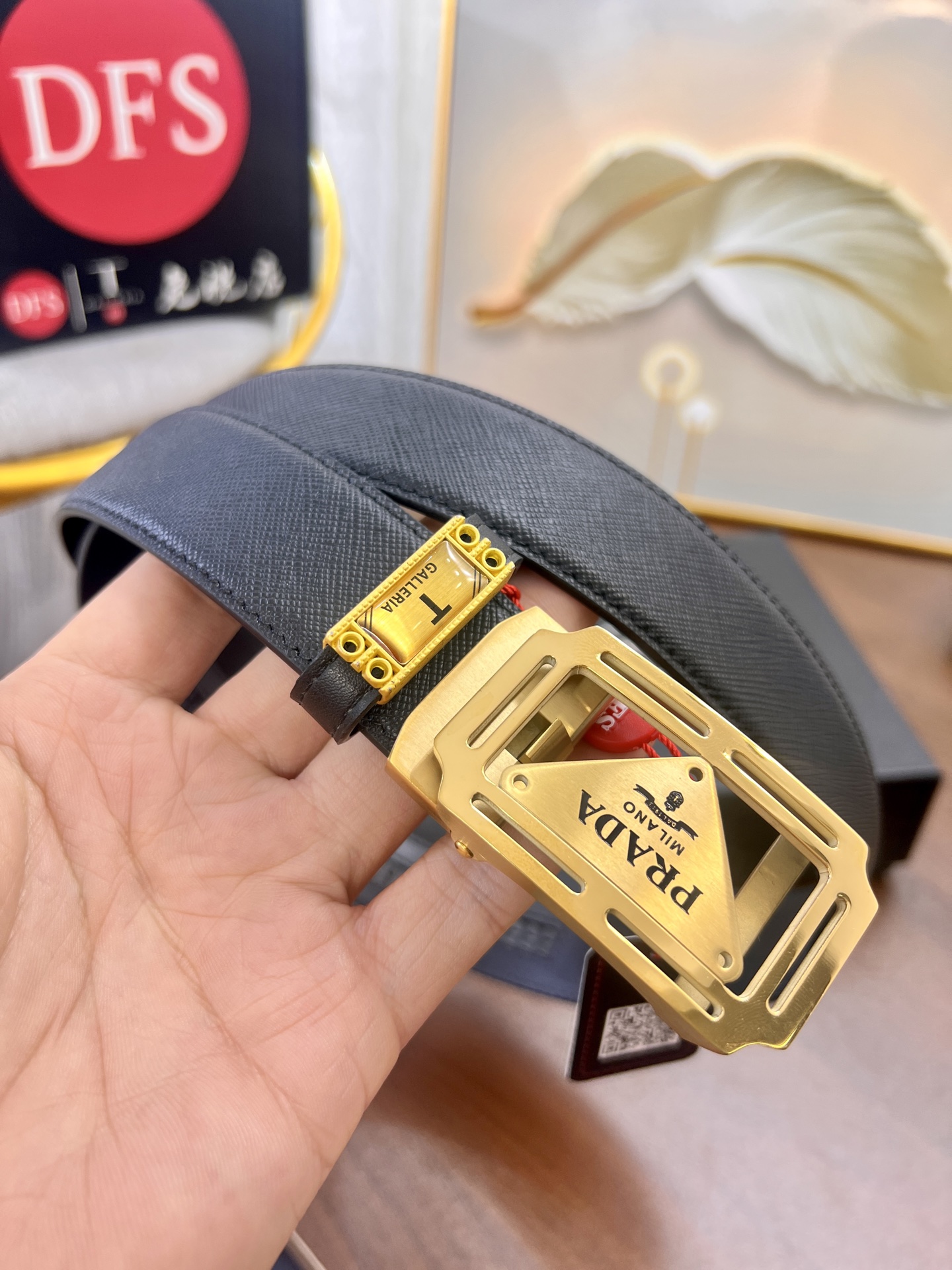 小主推荐 实物拍摄 普拉达自动扣皮带 定制牛皮 精挑手掌纹头层进口皮配达 小细纹牛皮-Chinese UA Cheap High Quatity Brand Clothes Bags handbags Sneakers wholesale wholesaler seller from China Factory suppliers Fashion Clothing Shoes best Quality Beautiful Price 小主推荐 实物拍摄 普拉达自动扣皮带 定制牛皮 精挑手掌纹头层进口皮配达 小细纹牛皮