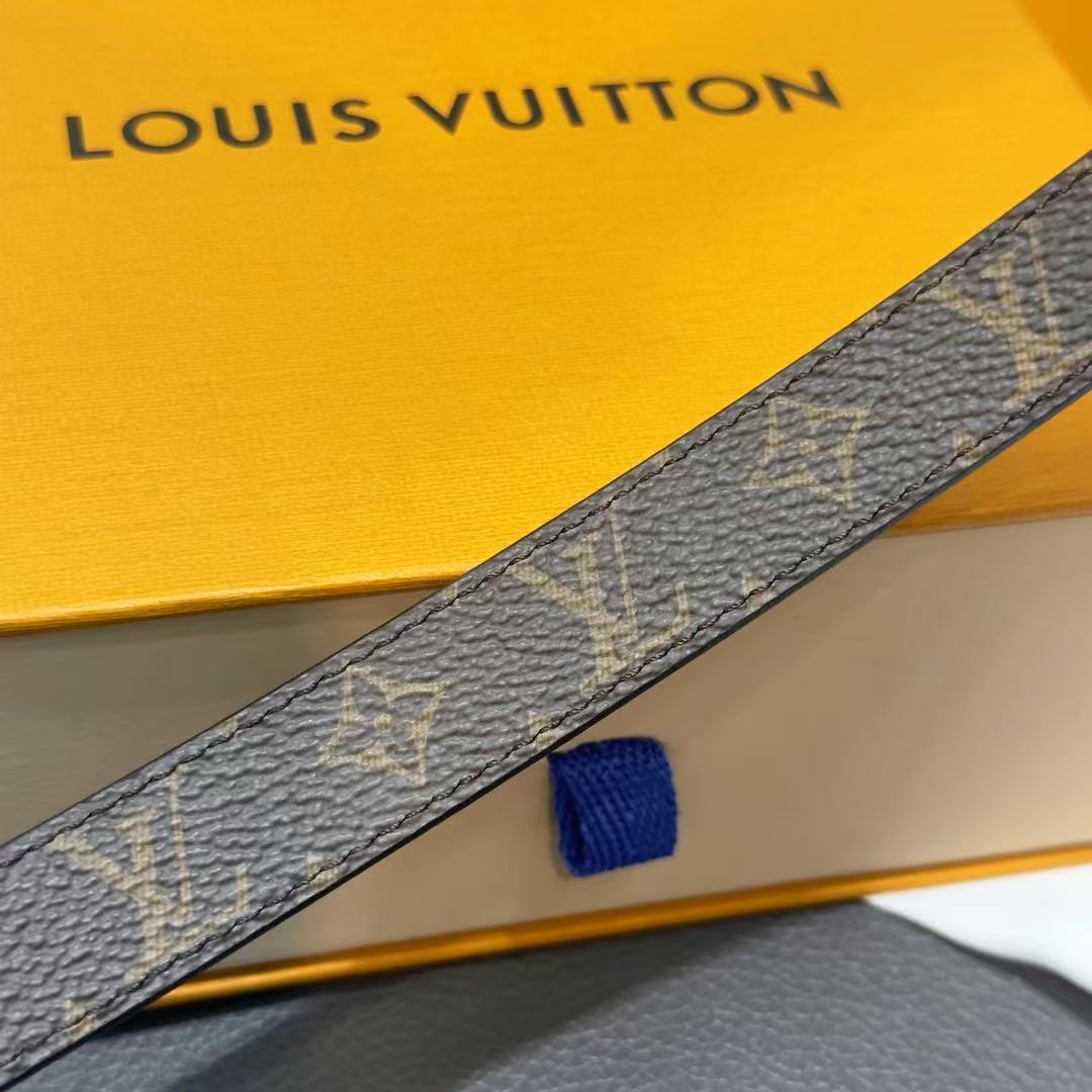 P 如图质量认证三亚免税正品级最新款包装礼盒；Lv 代购货品 宽度2.0cm经典老花防水面料，搭配进口头