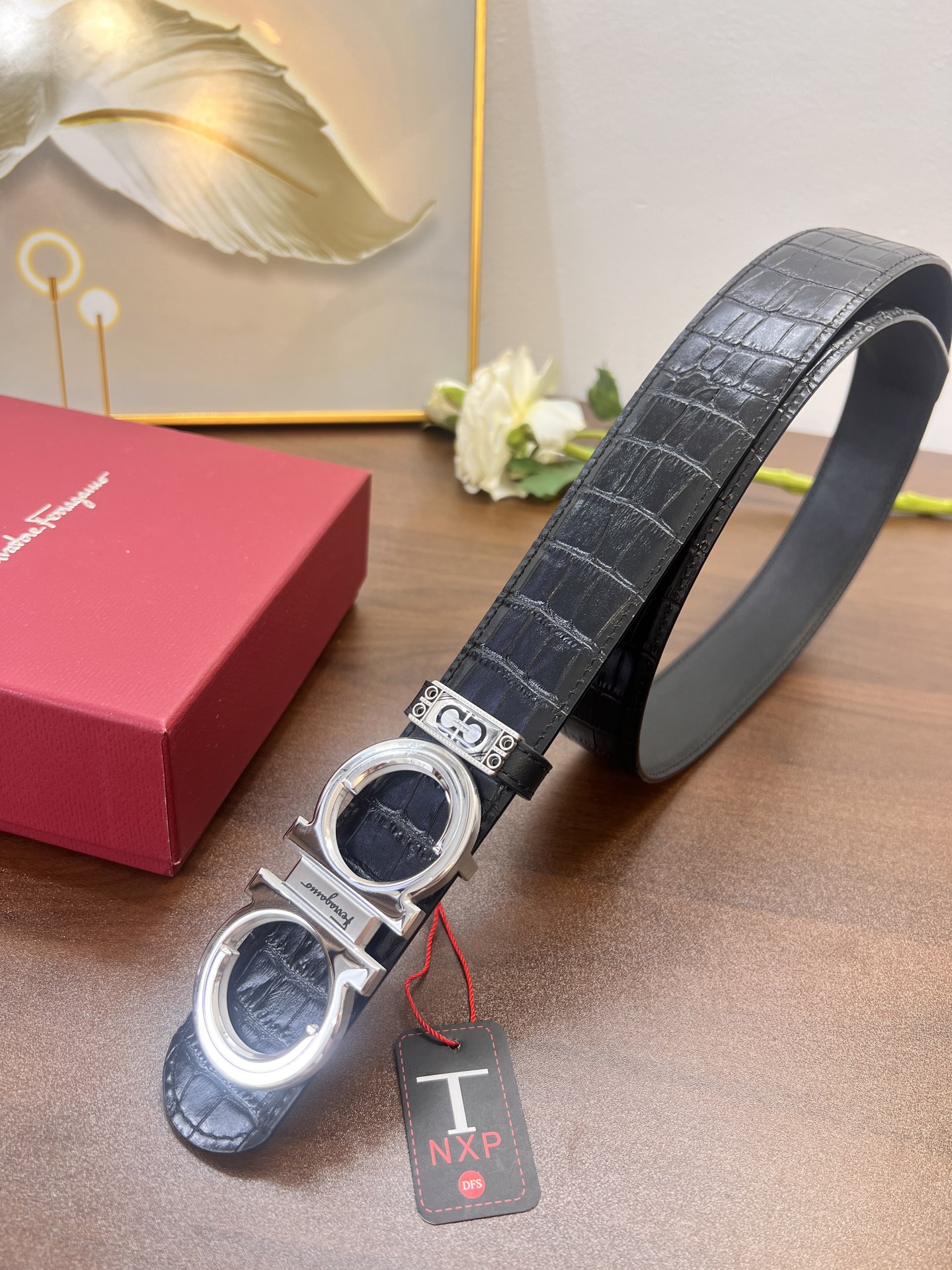 顶级皮带 香港免税T礼盒防伪扫码认证 长短可以裁剪-Chinese UA Cheap High Quatity Brand Clothes Bags handbags Sneakers wholesale wholesaler seller from China Factory suppliers Fashion Clothing Shoes best Quality Beautiful Price 顶级皮带 香港免税T礼盒防伪扫码认证 长短可以裁剪