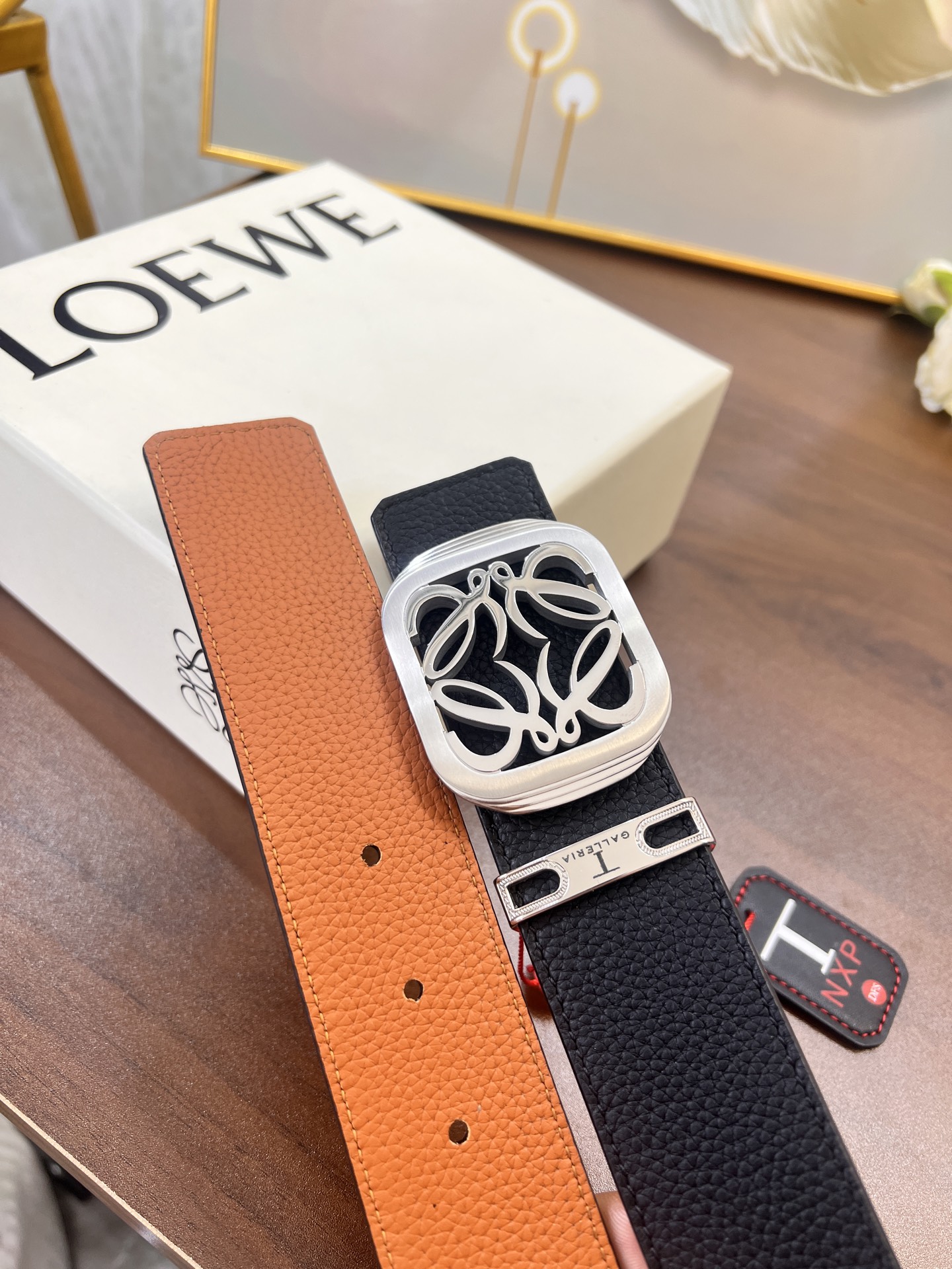 罗意威 香港免税T礼盒 logo精钢五金 电镀抛光工艺 3.8cm-Chinese UA Cheap High Quatity Brand Clothes Bags handbags Sneakers wholesale wholesaler seller from China Factory suppliers Fashion Clothing Shoes best Quality Beautiful Price 罗意威 香港免税T礼盒 logo精钢五金 电镀抛光工艺 3.8cm