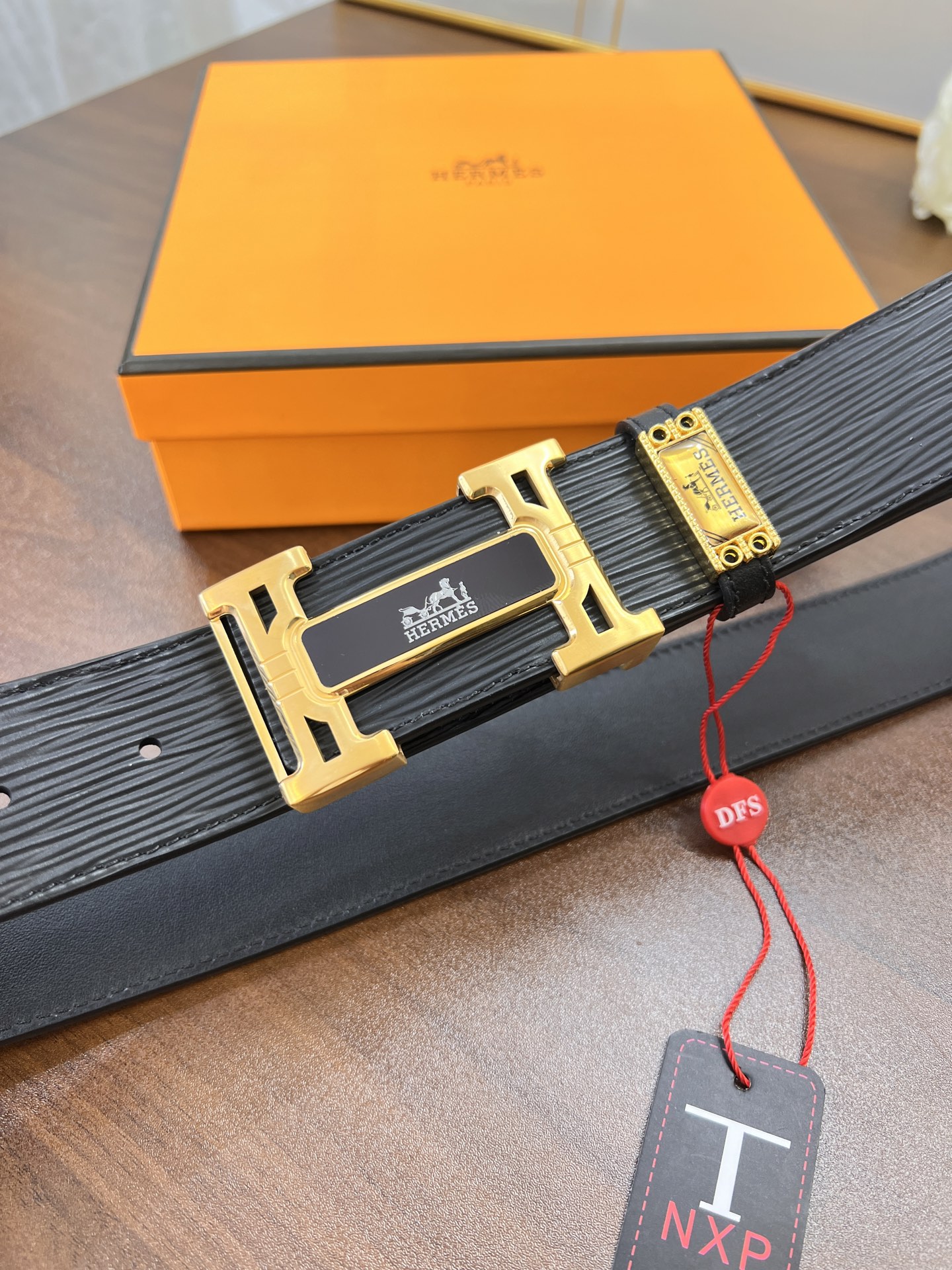 爱马仕(男士)皮带 送礼最佳 原厂进口水波纹头层皮带 土头层牛皮 长度裁剪 字母内穿精钢五金 宽度3.8cm-Chinese UA Cheap High Quatity Brand Clothes Bags handbags Sneakers wholesale wholesaler seller from China Factory suppliers Fashion Clothing Shoes best Quality Beautiful Price 爱马仕(男士)皮带 送礼最佳 原厂进口水波纹头层皮带 土头层牛皮 长度裁剪 字母内穿精钢五金 宽度3.8cm