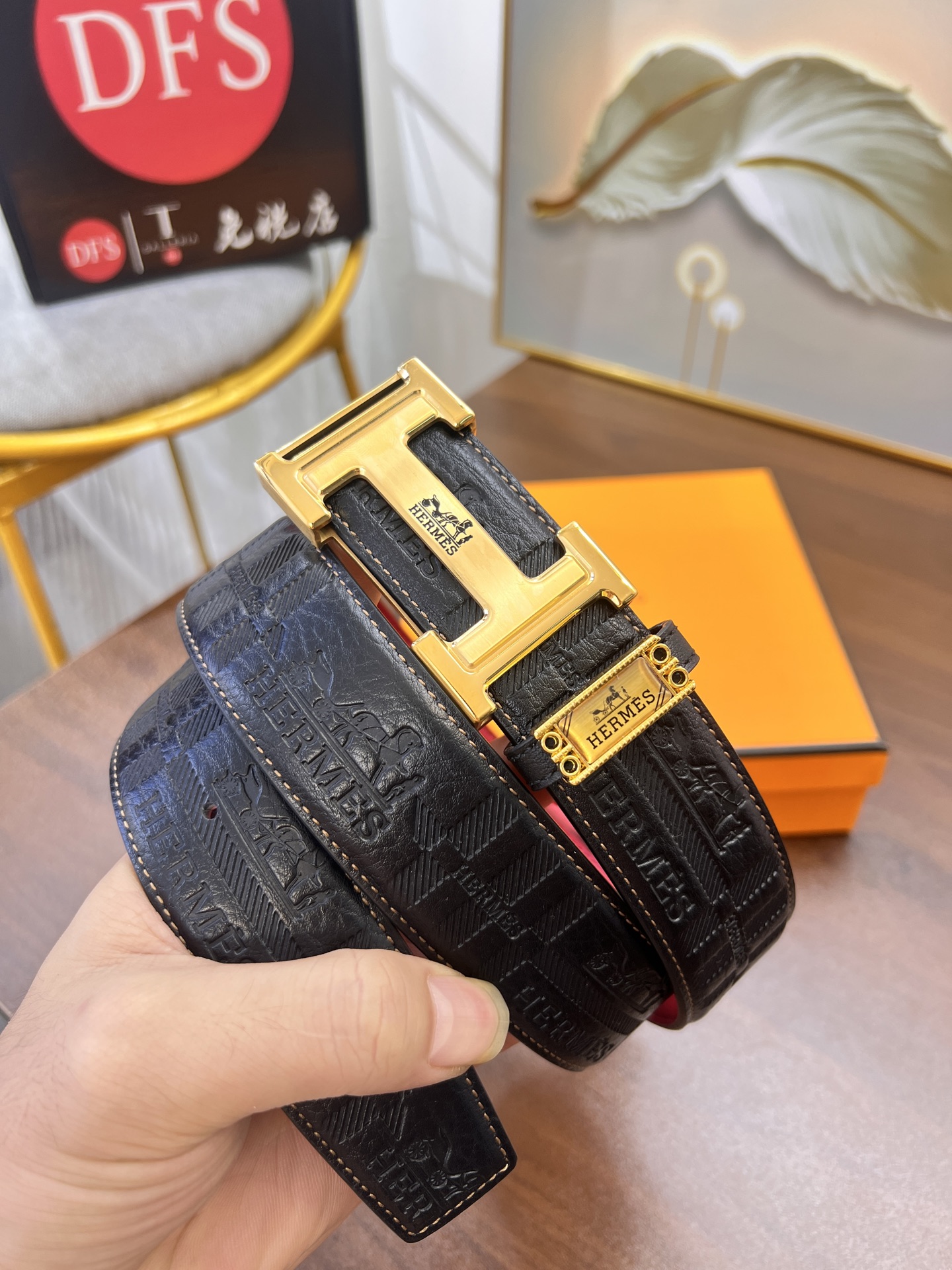 爱马仕（男士）皮带 送礼最佳 原厂进口压花马拉车头层皮带 酒红小细纹头层牛皮 长度裁剪 字母内穿精钢五金 宽度3.8cm