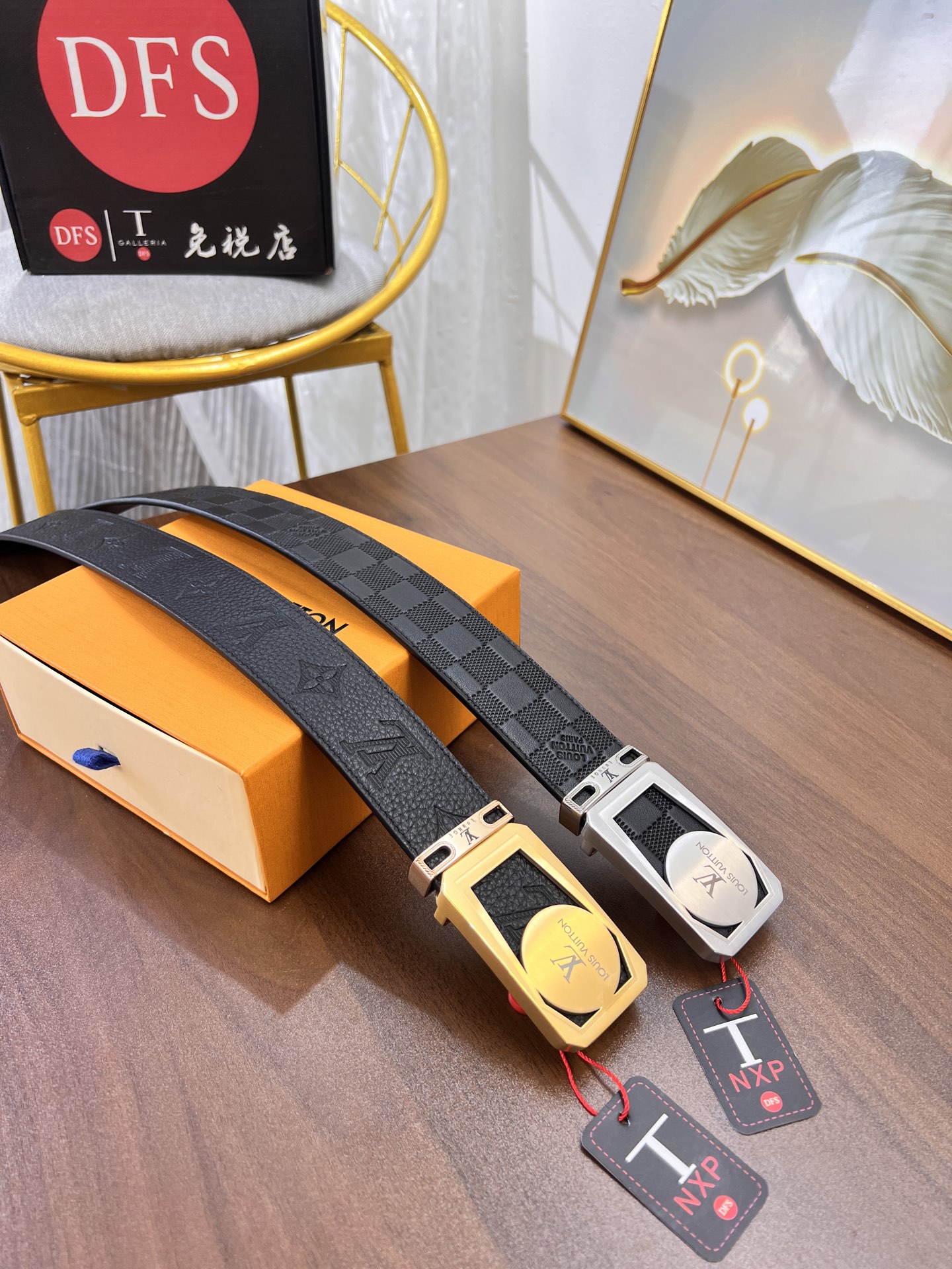 顶级皮带 原厂顶级香港免税T礼盒字母双色精钢五金 内穿扣头路易威登Lv皮带 法国新款字母压花头层牛皮