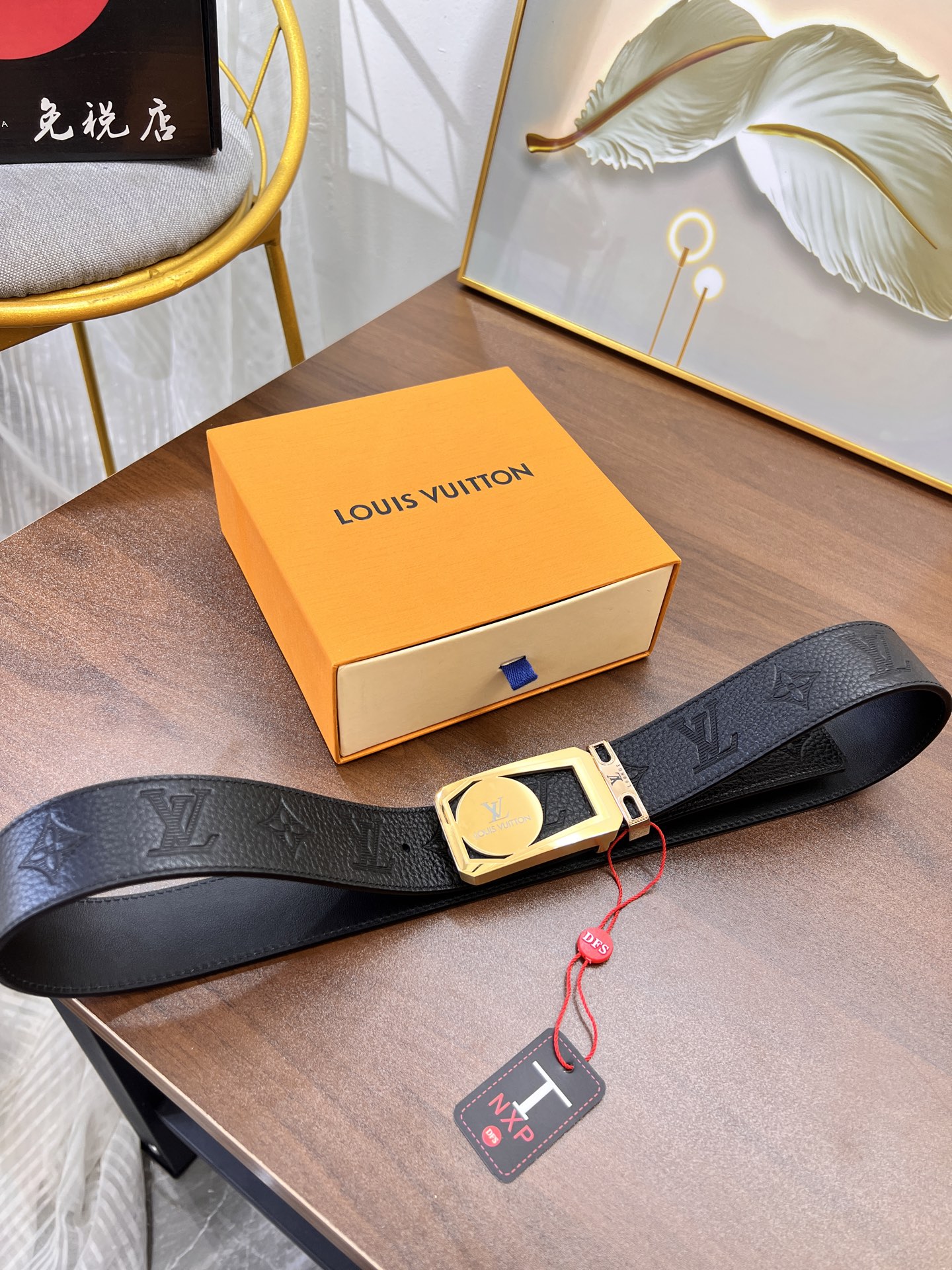 顶级皮带 原厂顶级香港免税T礼盒字母双色精钢五金 内穿扣头路易威登Lv皮带 法国新款字母压花头层牛皮