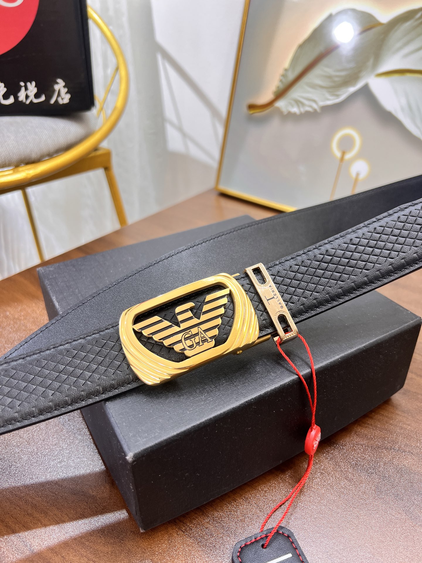 小主推荐实物拍摄 阿玛尼皮带 新款 原厂压花纹头层牛皮 潮牌时尚款 滑跪-Chinese UA Cheap High Quatity Brand Clothes Bags handbags Sneakers wholesale wholesaler seller from China Factory suppliers Fashion Clothing Shoes best Quality Beautiful Price 小主推荐实物拍摄 阿玛尼皮带 新款 原厂压花纹头层牛皮 潮牌时尚款 滑跪