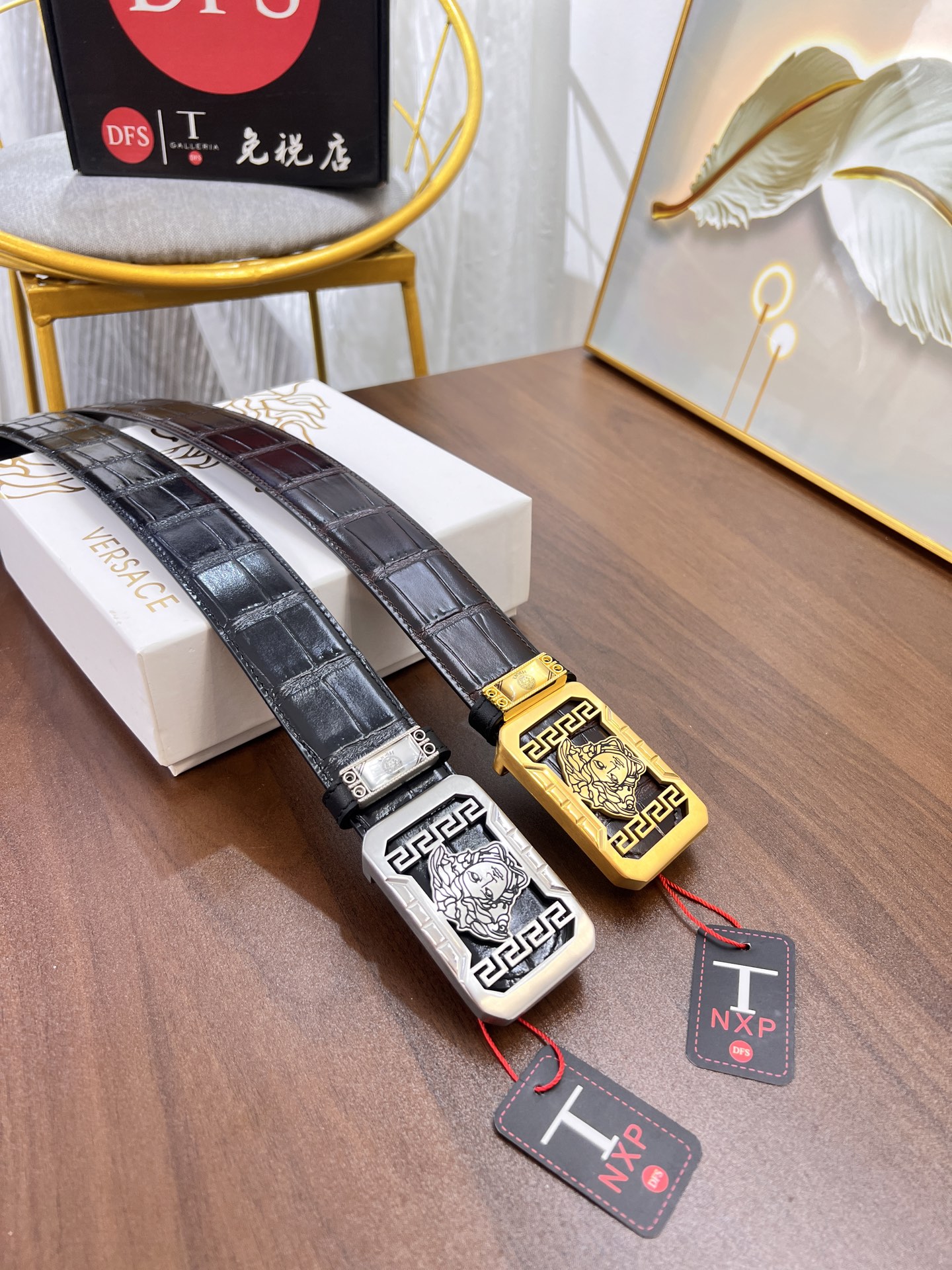 范思哲扣皮带 定制牛皮 定制美人鳄鱼纹头层进口皮配达 小细纹牛皮