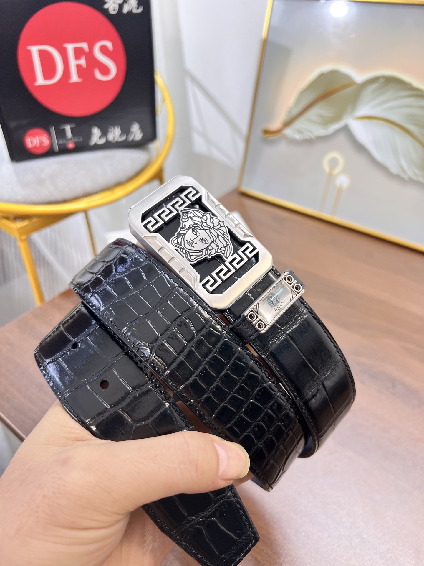 范思哲扣皮带 定制牛皮 定制美人鳄鱼纹头层进口皮配达 小细纹牛皮