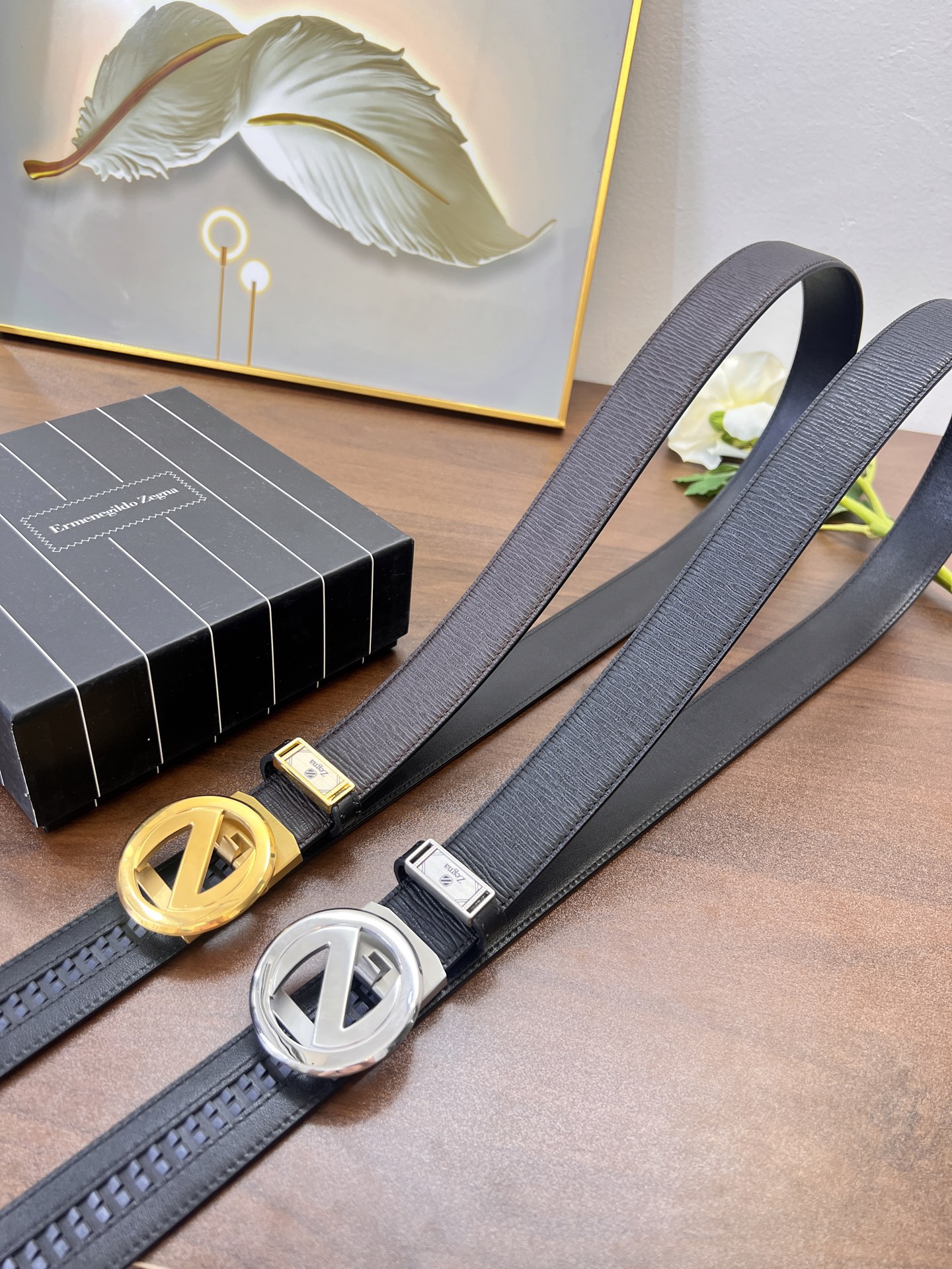 杰尼亚 原厂原单 香港免税T礼盒(NXP吊牌感应可识别官网 正版防伪芯片) 正品开模 Z字板扣精钢五金-Chinese UA Cheap High Quatity Brand Clothes Bags handbags Sneakers wholesale wholesaler seller from China Factory suppliers Fashion Clothing Shoes best Quality Beautiful Price 杰尼亚 原厂原单 香港免税T礼盒(NXP吊牌感应可识别官网 正版防伪芯片) 正品开模 Z字板扣精钢五金