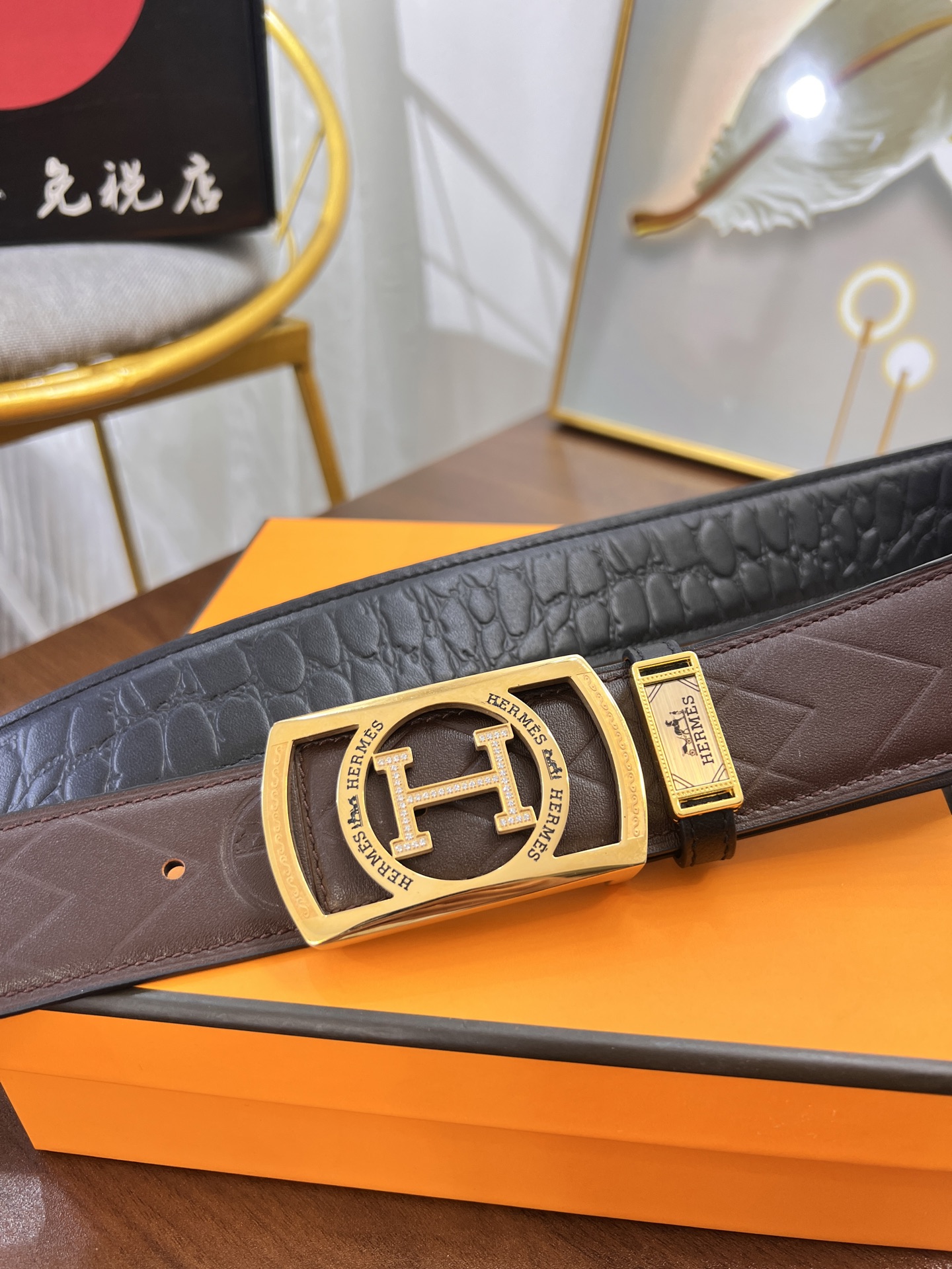 爱马仕H皮带 新品 镶砖精钢H内穿扣 zp同步钢印logo 进口压花头层牛皮