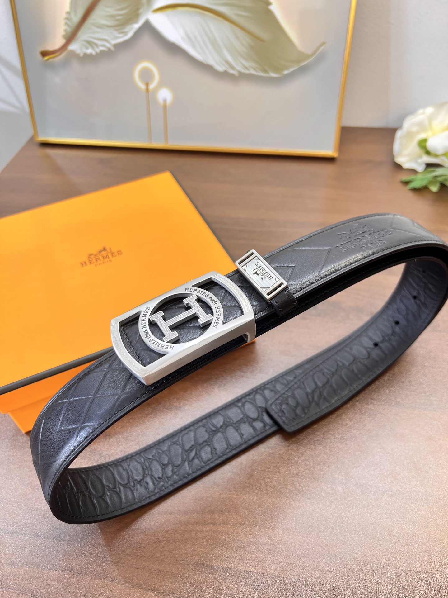 实物拍摄 爱马仕H皮带 新品 镶砖精钢H内穿扣 zp同步钢印logo 进口压花头层牛皮-Chinese UA Cheap High Quatity Brand Clothes Bags handbags Sneakers wholesale wholesaler seller from China Factory suppliers Fashion Clothing Shoes best Quality Beautiful Price 实物拍摄 爱马仕H皮带 新品 镶砖精钢H内穿扣 zp同步钢印logo 进口压花头层牛皮