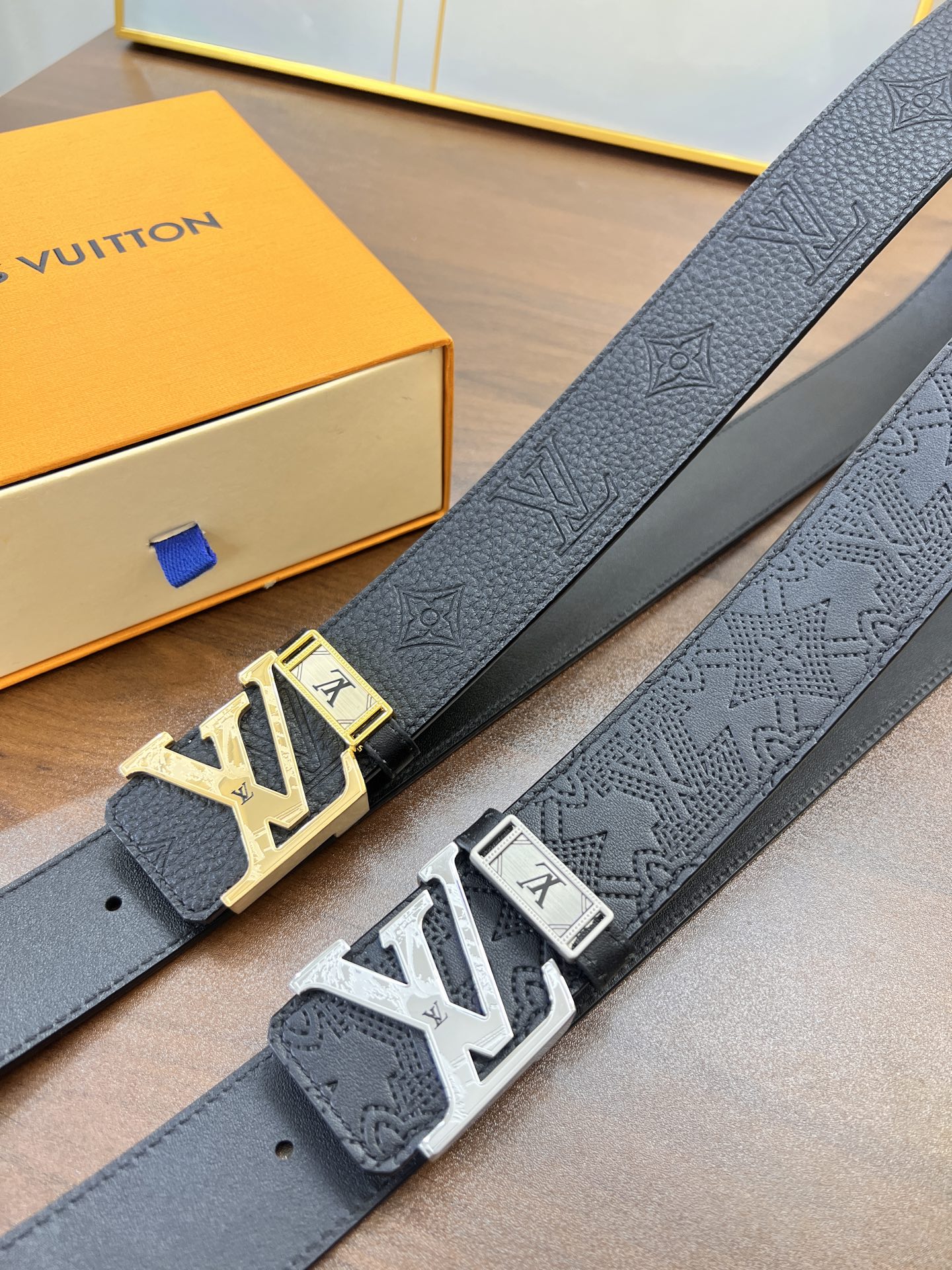 Lv腐蚀穿精钢新款五金 路易威登皮带 意大利进口荔枝纹小牛皮进口皮 荔枝纹 正装男士甄选腰带-Chinese UA Cheap High Quatity Brand Clothes Bags handbags Sneakers wholesale wholesaler seller from China Factory suppliers Fashion Clothing Shoes best Quality Beautiful Price Lv腐蚀穿精钢新款五金 路易威登皮带 意大利进口荔枝纹小牛皮进口皮 荔枝纹 正装男士甄选腰带