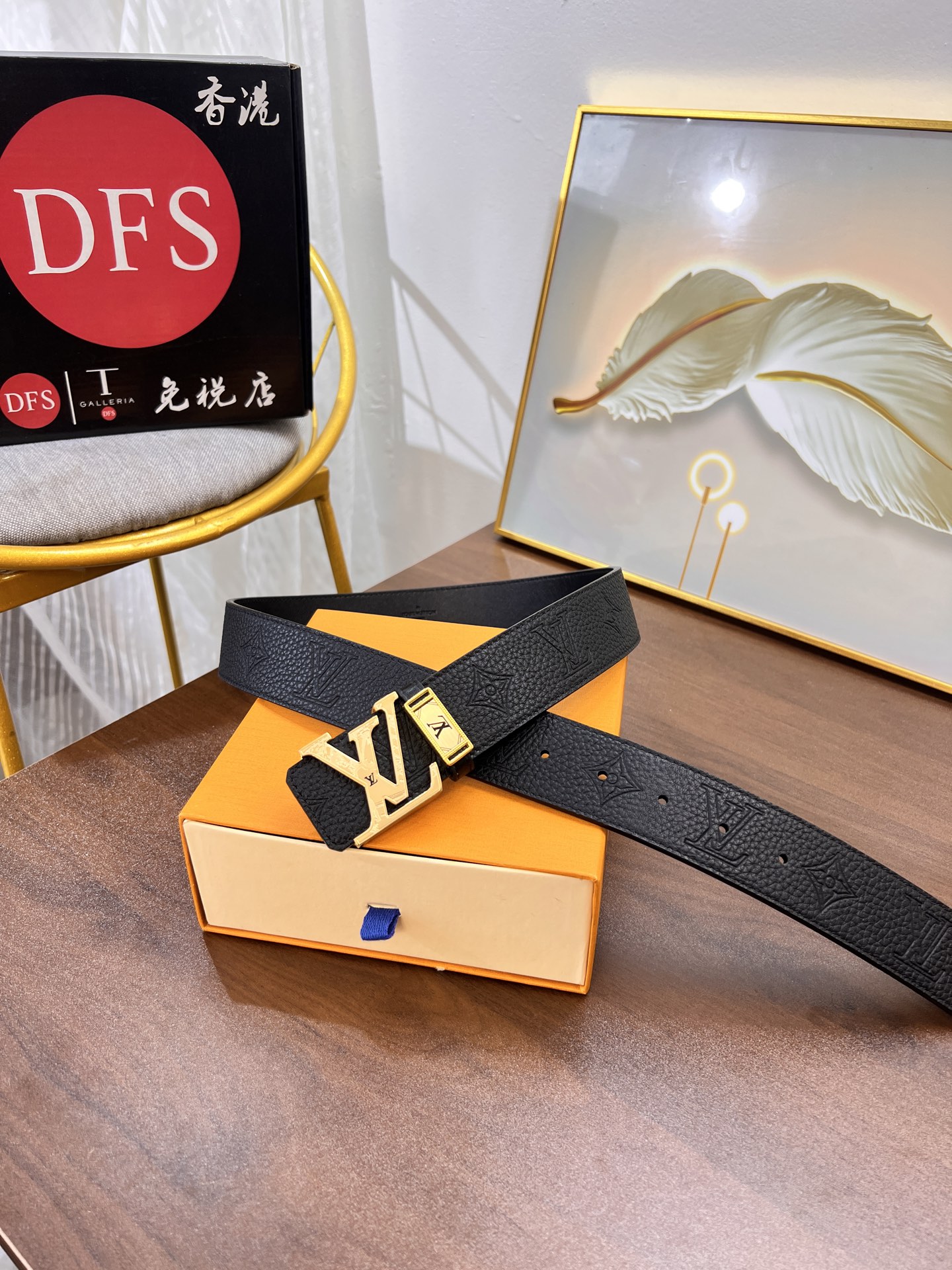 Lv腐蚀穿精钢新款五金 路易威登皮带 意大利进口荔枝纹小牛皮进口皮 荔枝纹 正装男士甄选腰带-Chinese UA Cheap High Quatity Brand Clothes Bags handbags Sneakers wholesale wholesaler seller from China Factory suppliers Fashion Clothing Shoes best Quality Beautiful Price Lv腐蚀穿精钢新款五金 路易威登皮带 意大利进口荔枝纹小牛皮进口皮 荔枝纹 正装男士甄选腰带