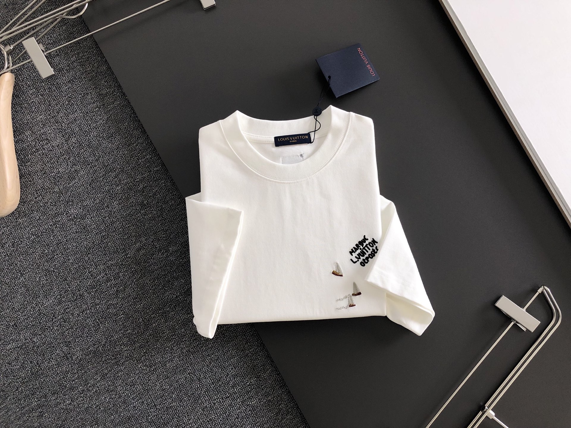Alternative view of T-Shirt 12452
