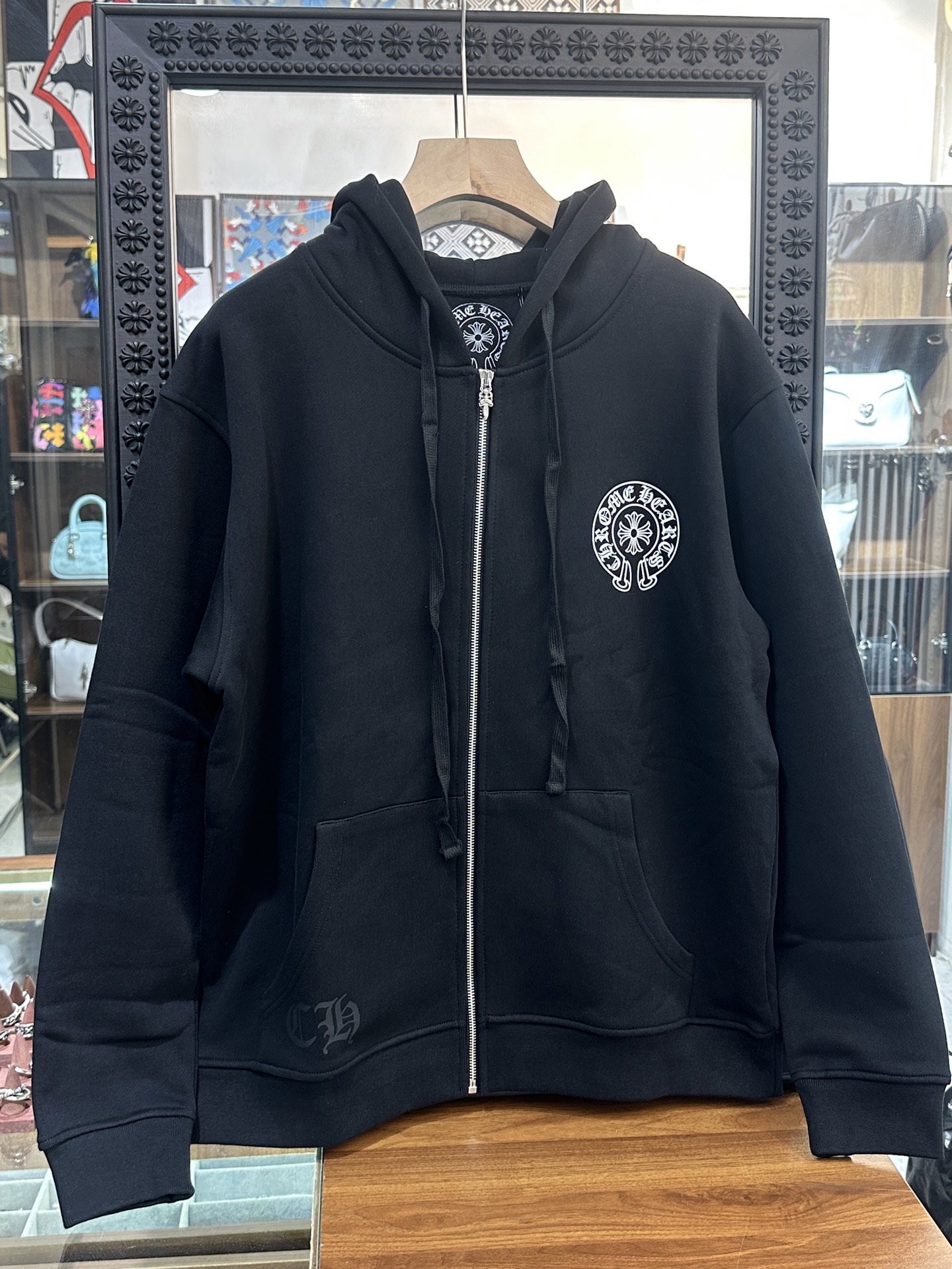 Sweatshirt