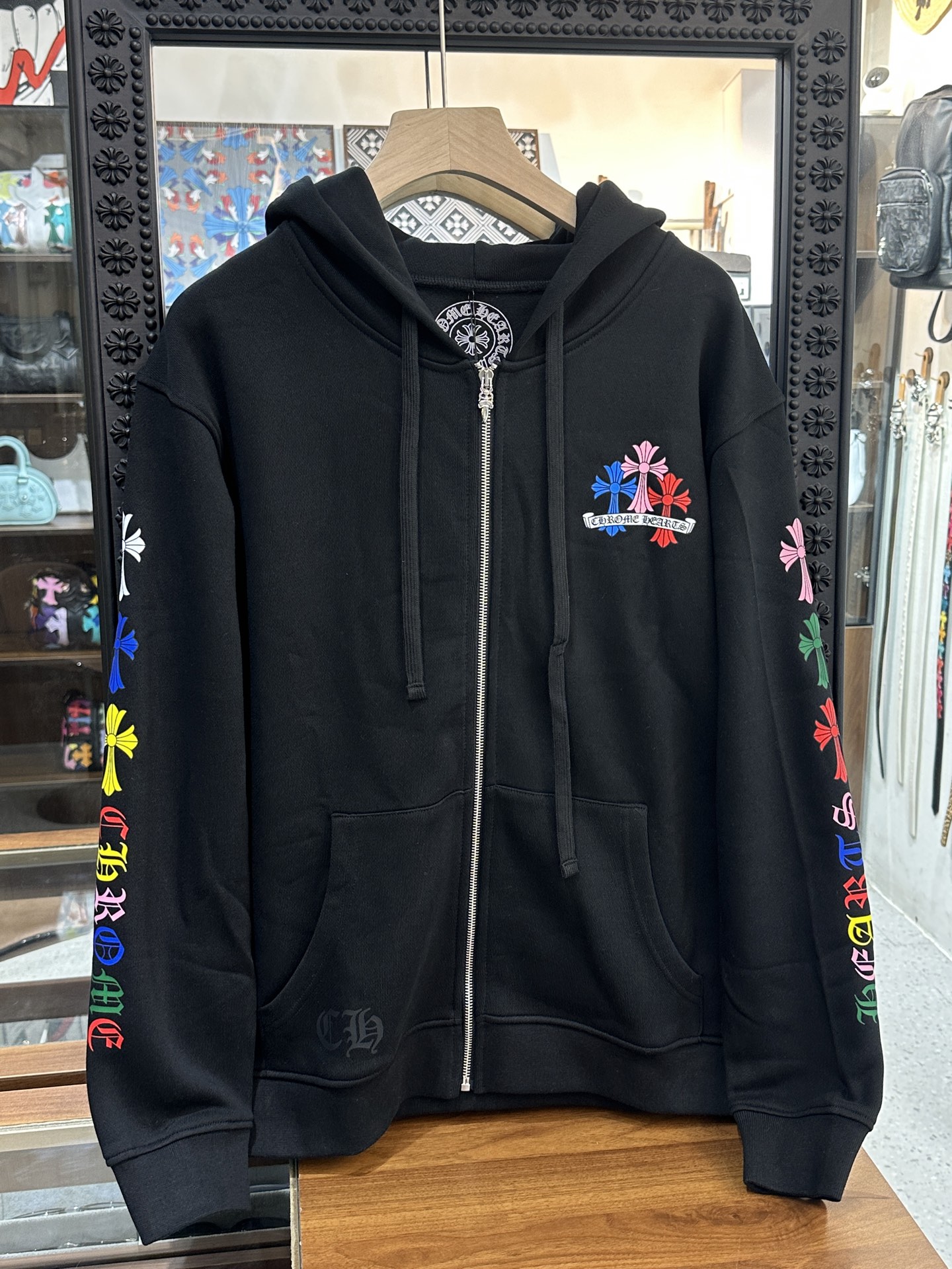 Sweatshirt