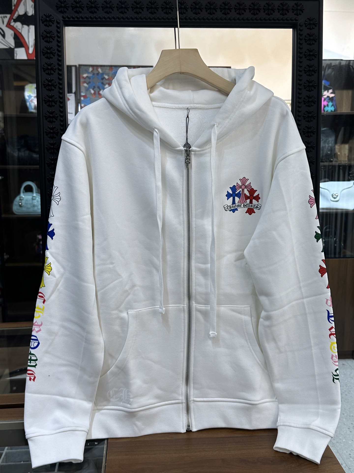 Sweatshirt