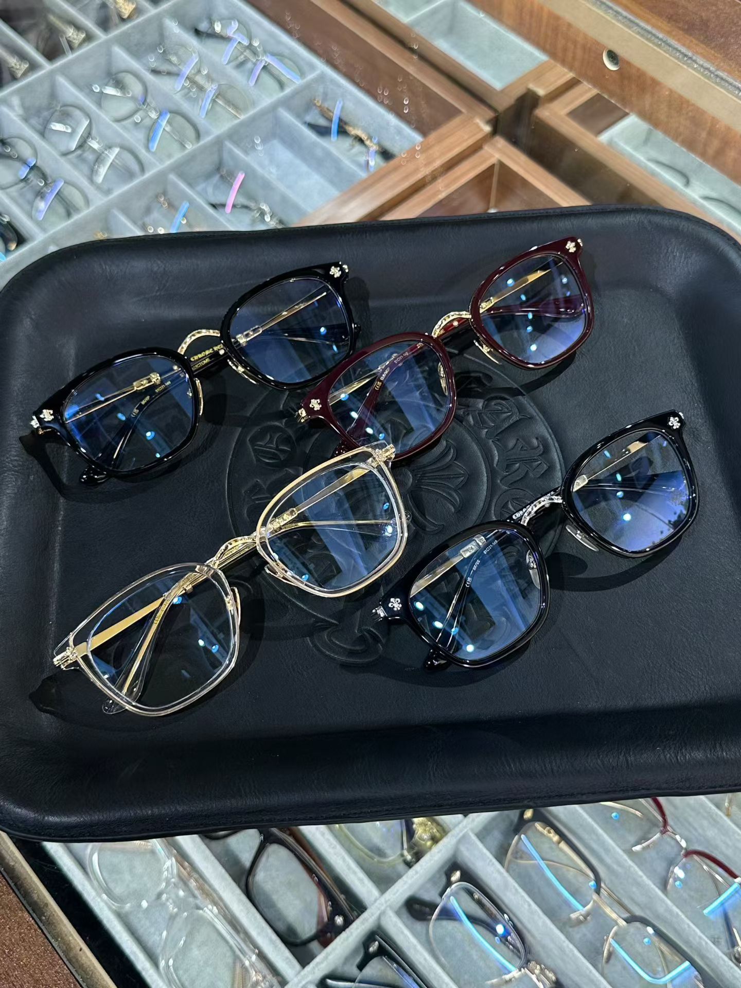 CH strapadictome rare Scout Flower, the best-selling out-of-stock item ever! New colorway!! Another fresh batch arrived, all come with glasses leather case and cross-shaped glasses cloth, great price!