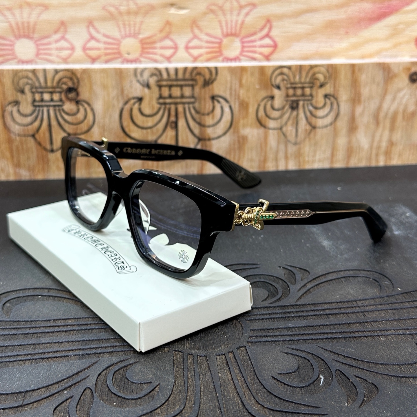 ChromeHearts 925 Silver Gold-Plated Glasses Sword Inlaid with Diamonds