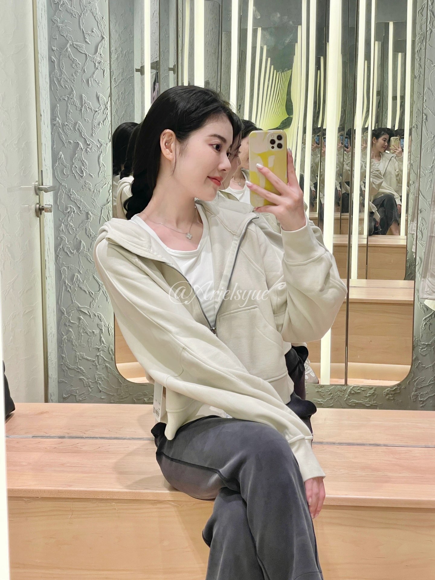 Lululemon Scuba jacket lounge cream yoga