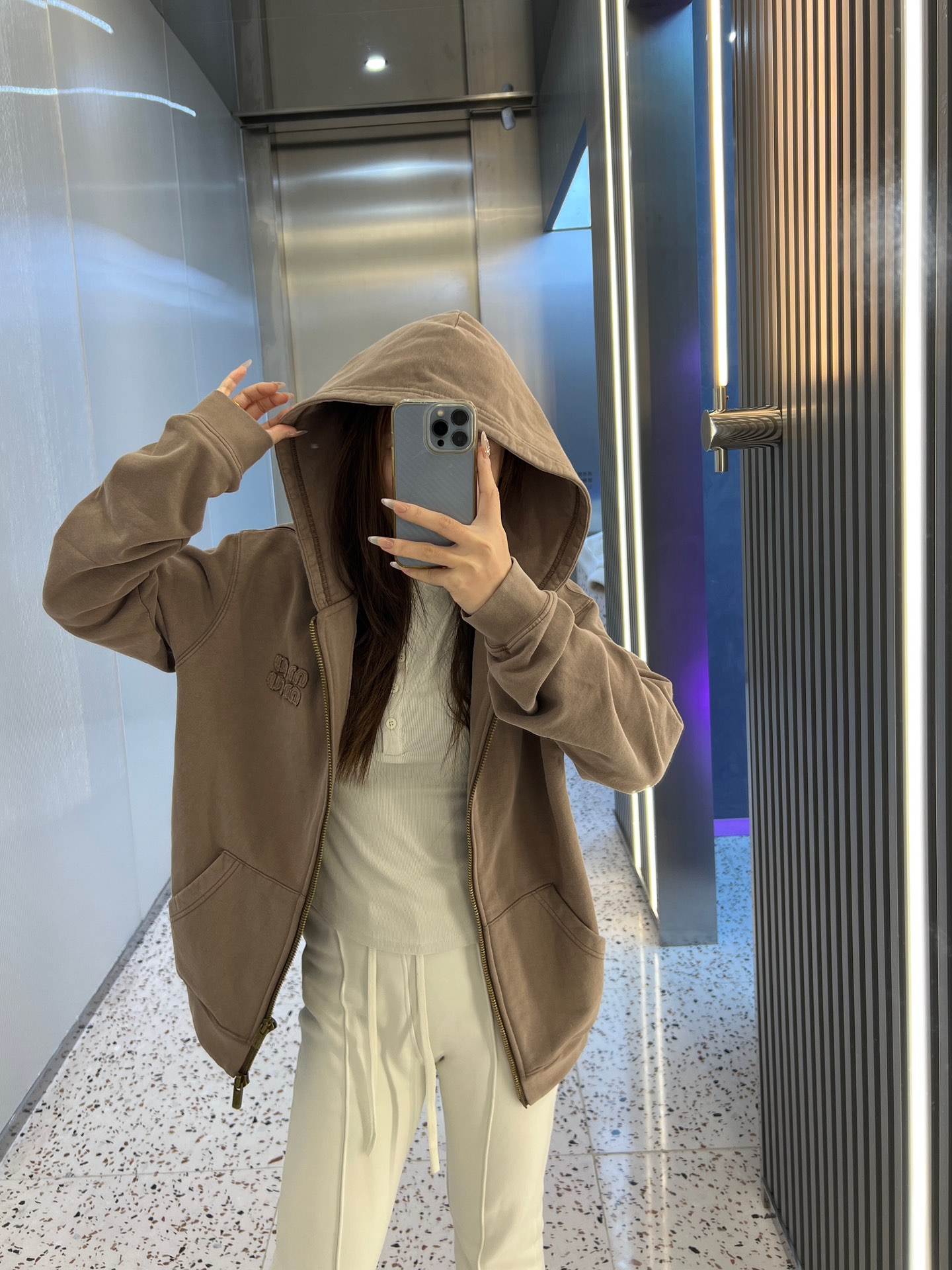 NO:307161,Design outfit, full of fashion, latest styles in the counter, only I can see it, I will definitely get the spring of next year, packaged, alexander wang19860909系穿搭 时尚度满分 专柜最新款 只有我这才能见到 明年开春肯定 包的,,alexander wang,Women's clothing