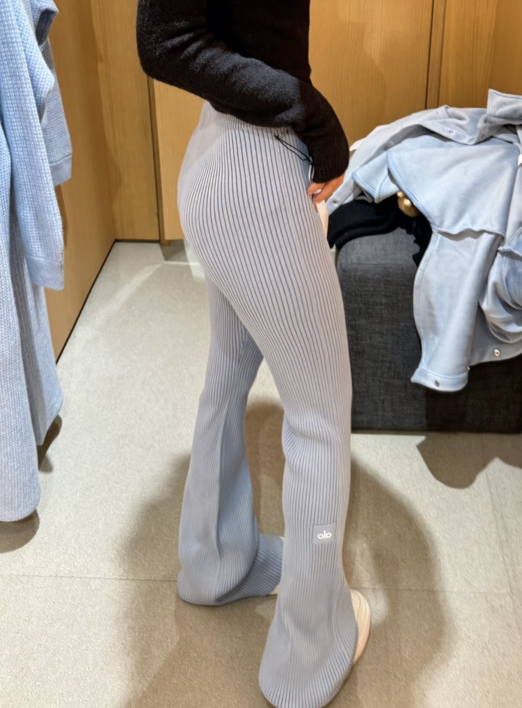 Alo leggings lounge light blue yoga