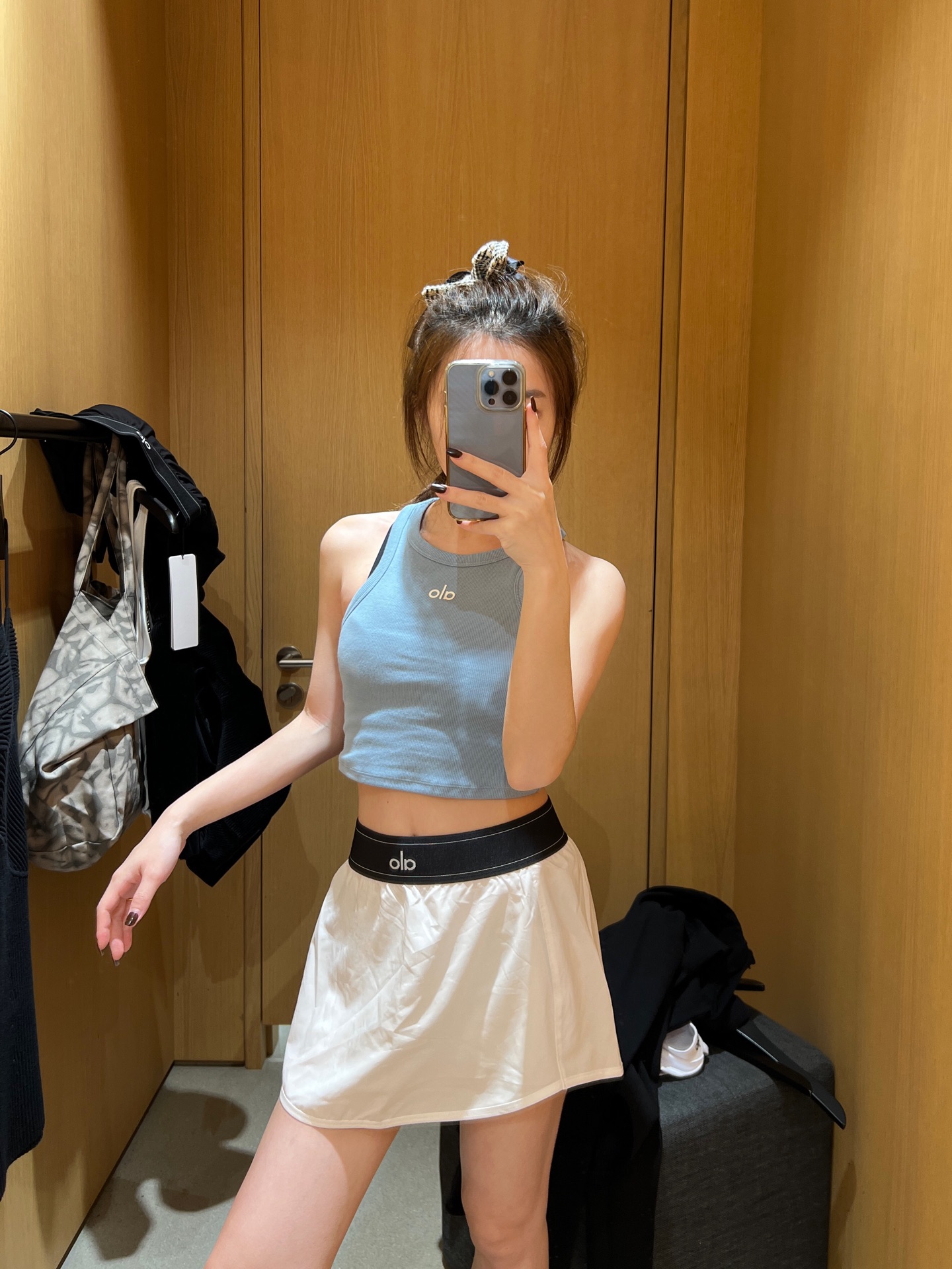 NO:306690,Alo exclusive light blue, paired with Kendou short sweatshirts, hoodie, sweatshirts, alexander wang19860909Alo专属浅蓝色 搭配肯豆短款卫衣正好～,,hoodie,sweatshirts,alexander wang,Women's clothing