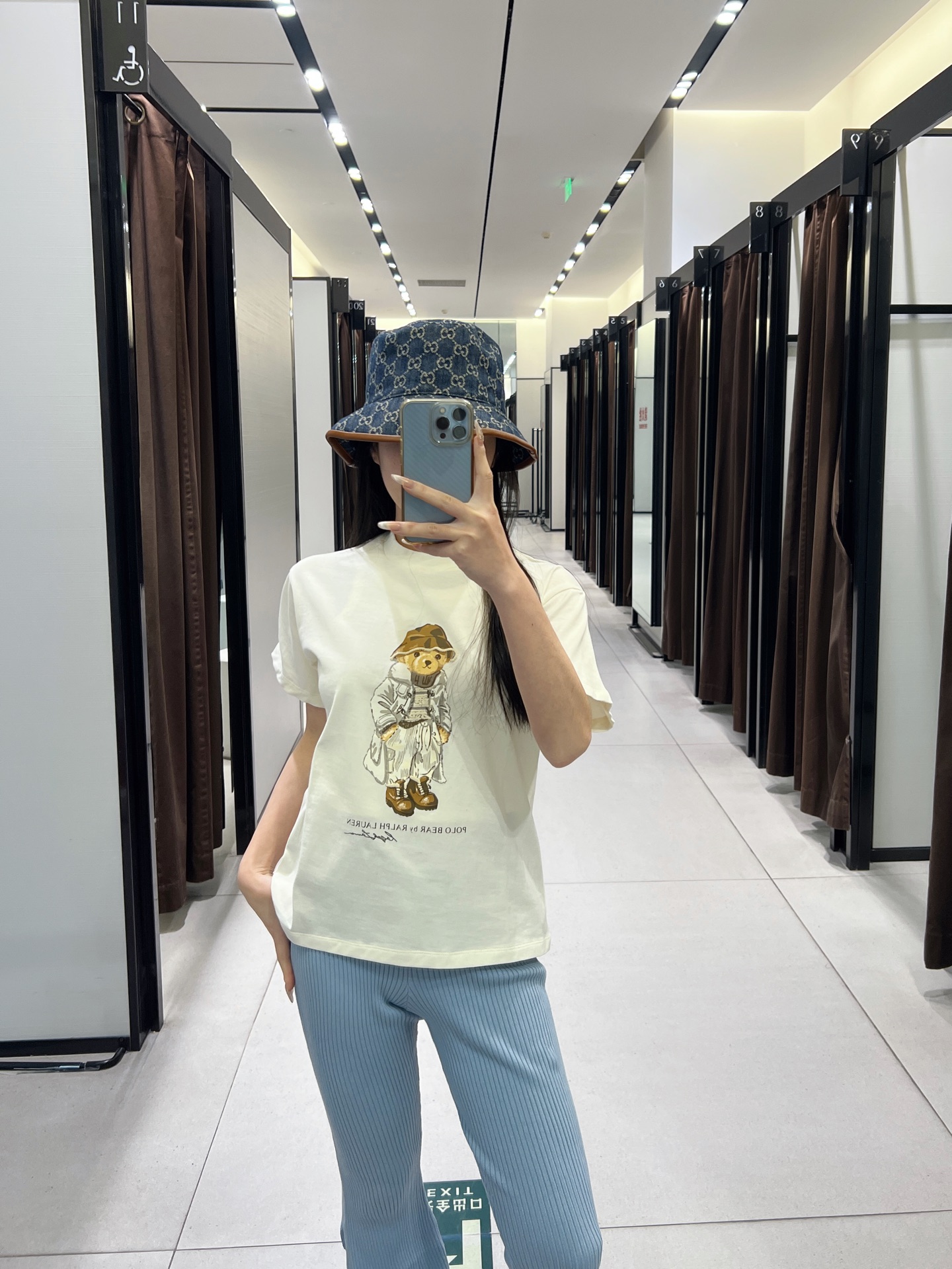 NO:306704,Coquettish, the front shoulder style is also suitable for inner wear, alexander wang19860909可可爱爱 正肩版型当内搭也合适,,alexander wang,Women's clothing