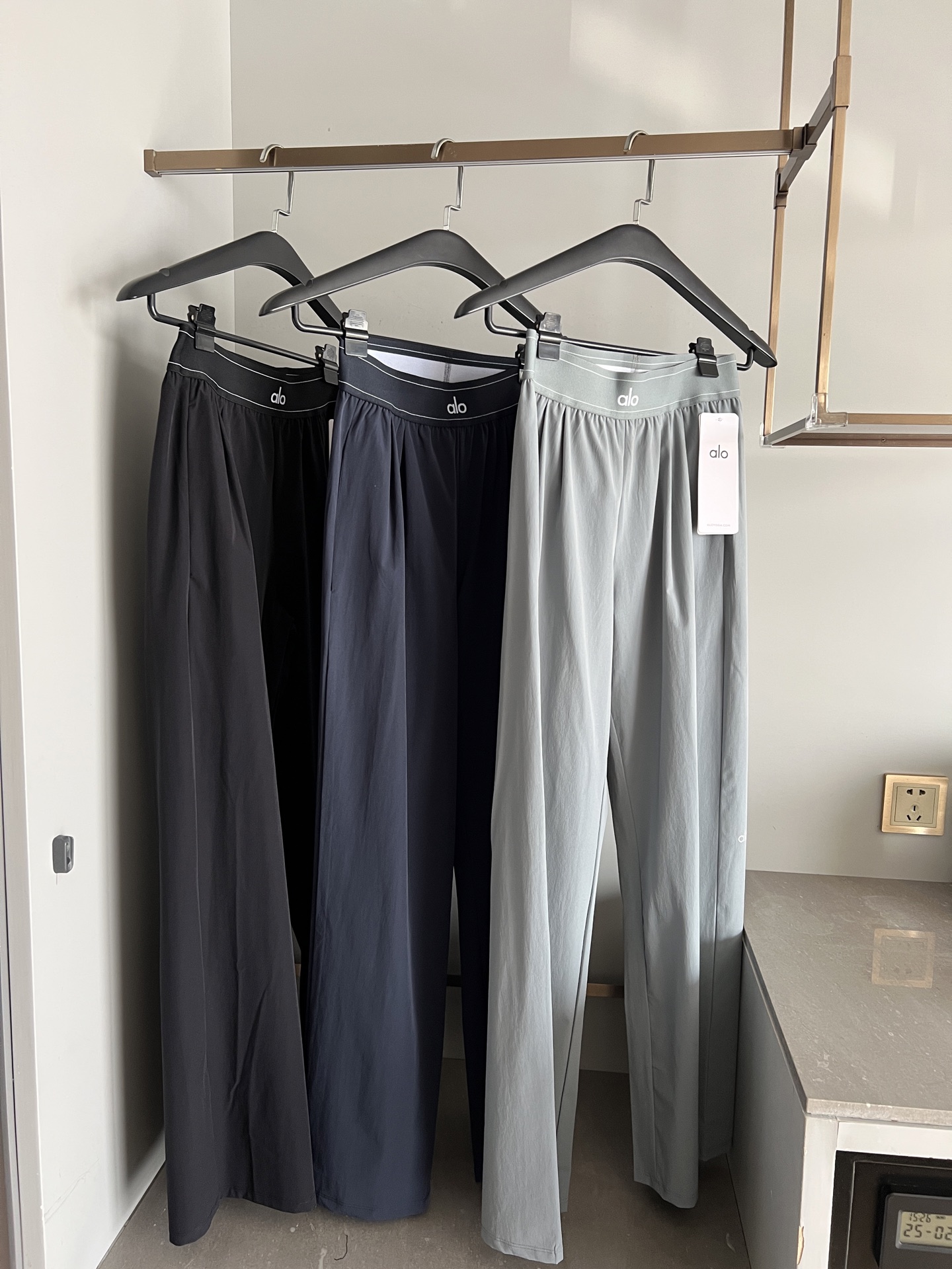 Alo women s bottoms everyday black navy and light sage gray yoga