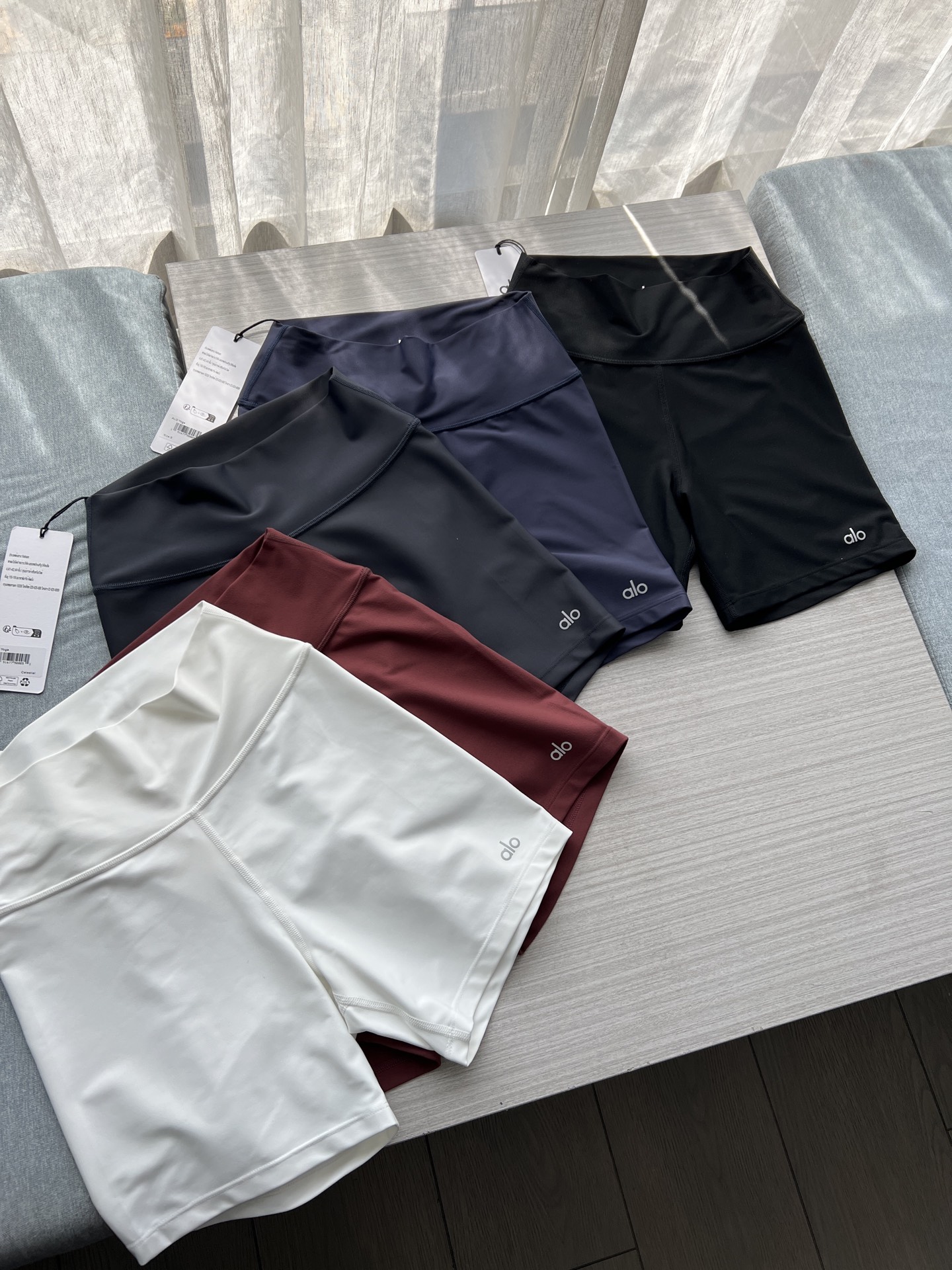 Alo shorts training black navy white burgundy yoga