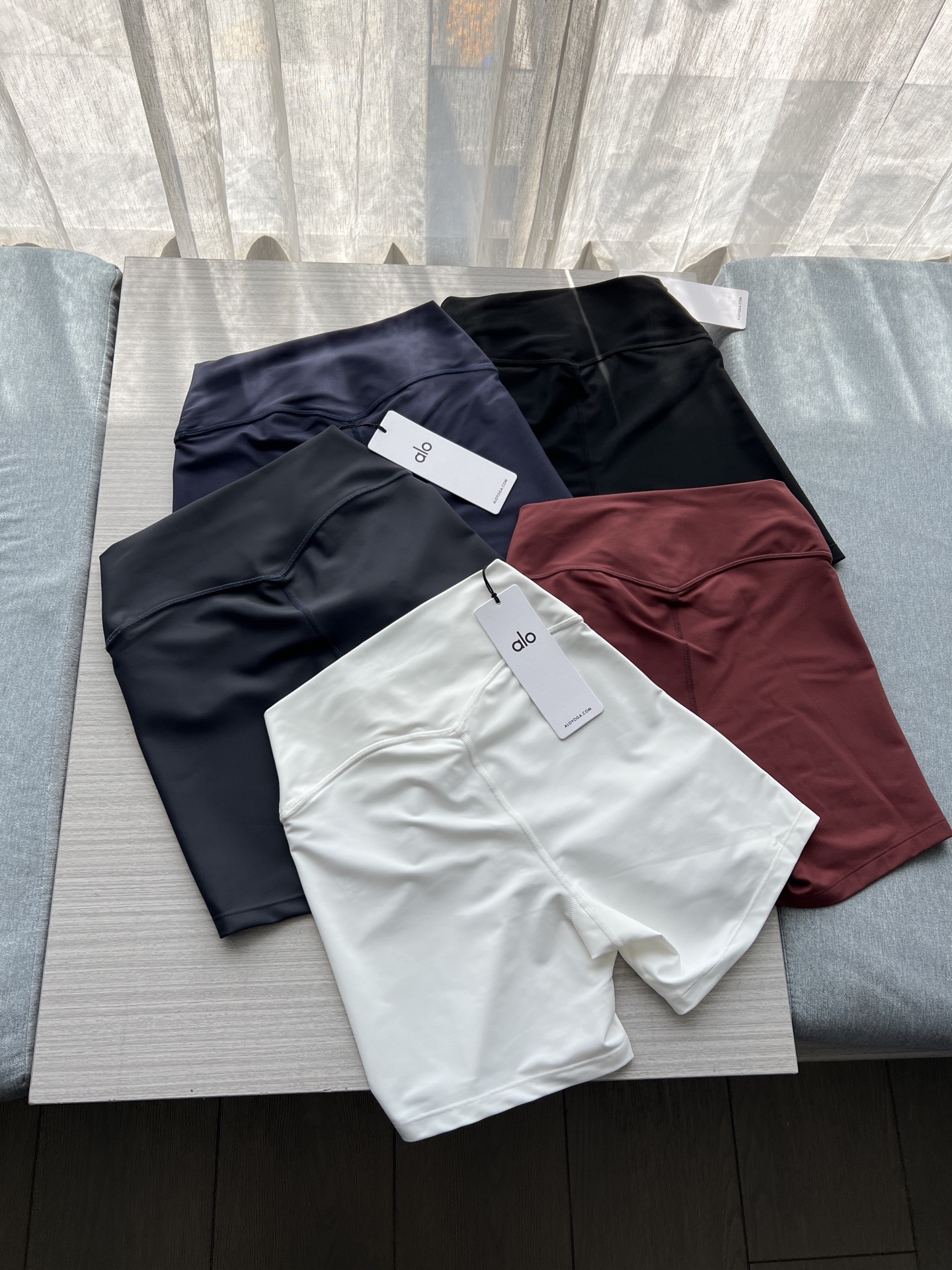 Alo shorts training black navy white burgundy yoga