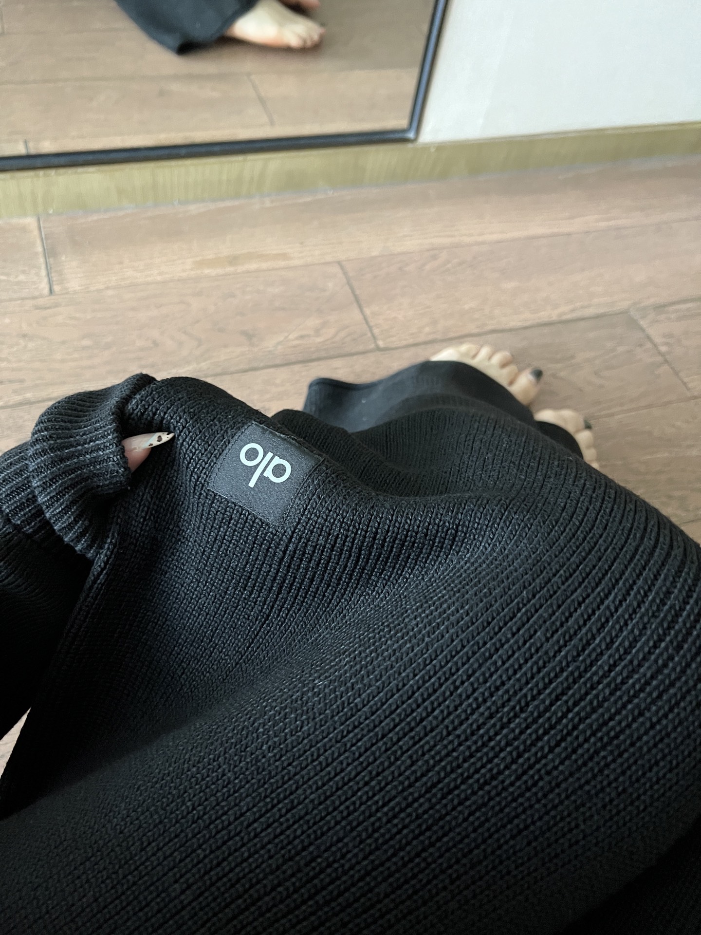 Alo Accolade men s bottoms lounge black yoga