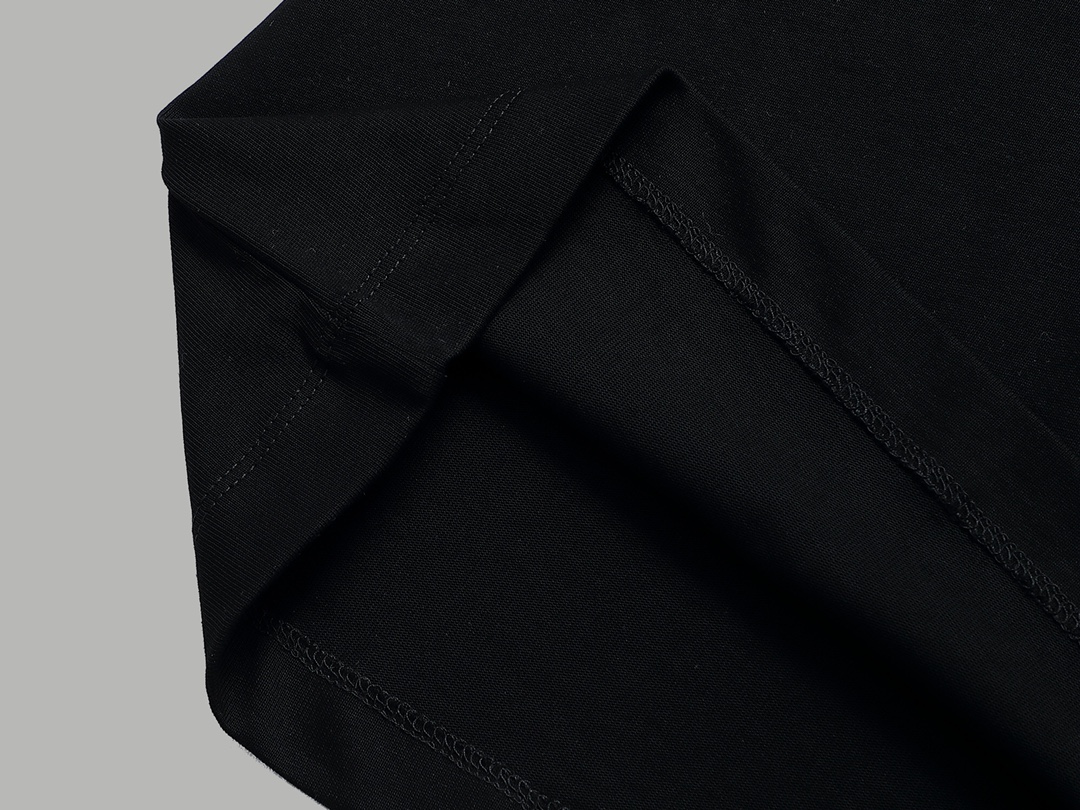Louis Vuitton Men's Black Cotton Logo T-Shirt, Short Sleeve, S-XL 7 i1710263798 5689 0