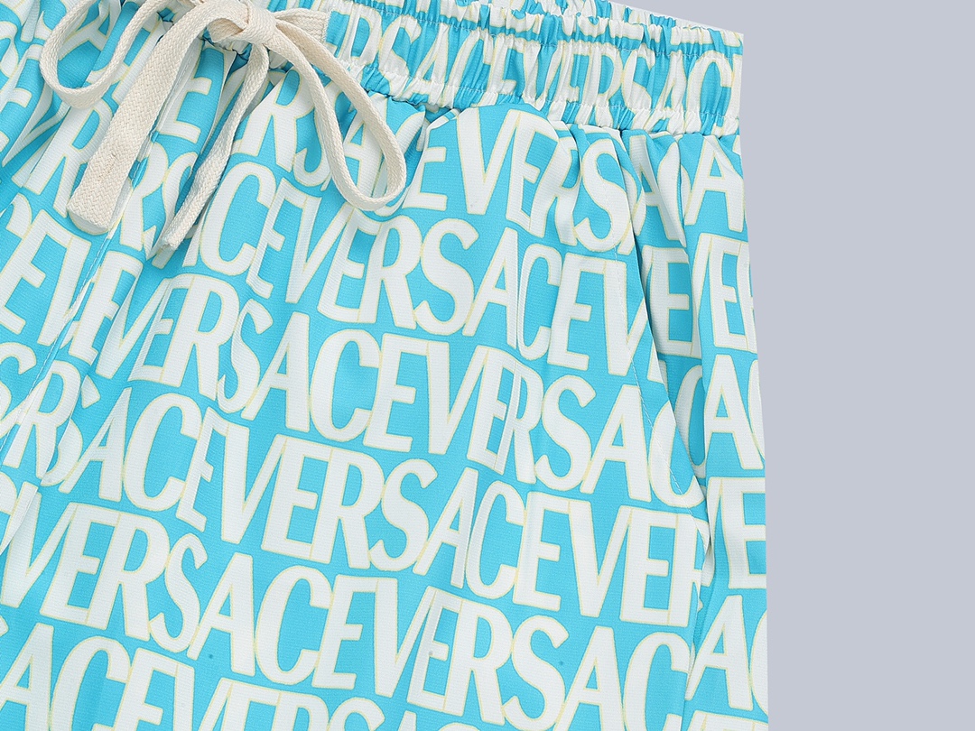 Versace Shorts in Picture Color, Size S-XL, Plain Cotton with Sand Fabric, Full Custom Packages. Gender-Neutral. - 图片 5