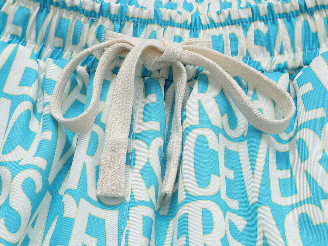Versace Shorts in Picture Color, Size S-XL, Plain Cotton with Sand Fabric, Full Custom Packages. Gender-Neutral. - 图片 6