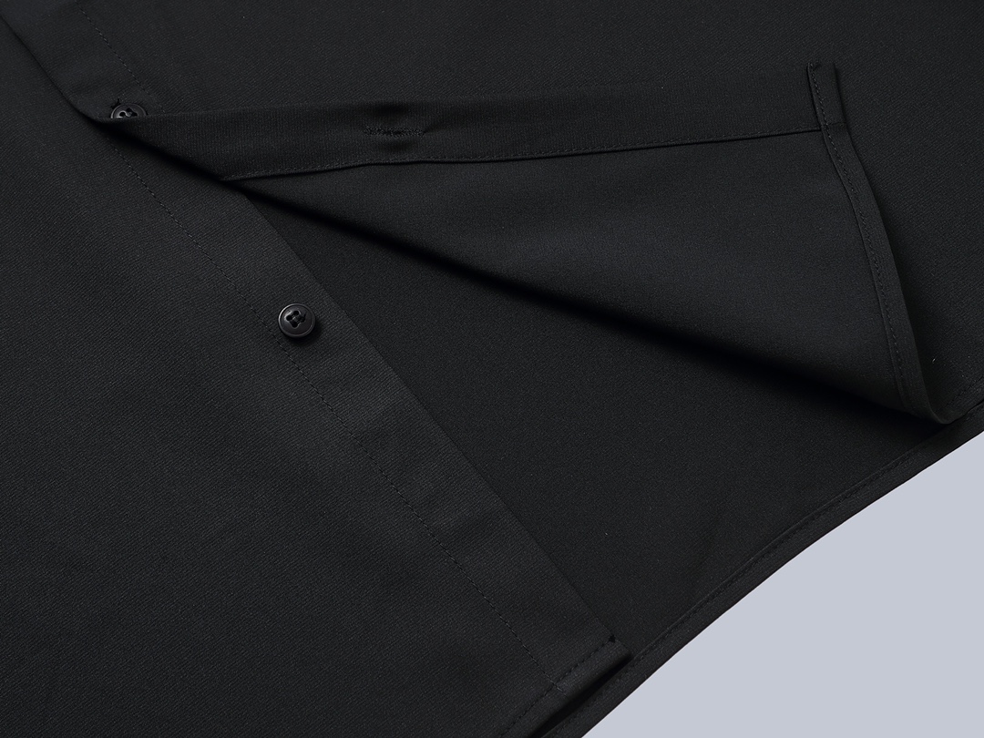 Givenchy Polo Shirt in Picture Color, Sizes S-XL, Plain Cotton with Sand Finish. Gender-Neutral Design. - 图片 8