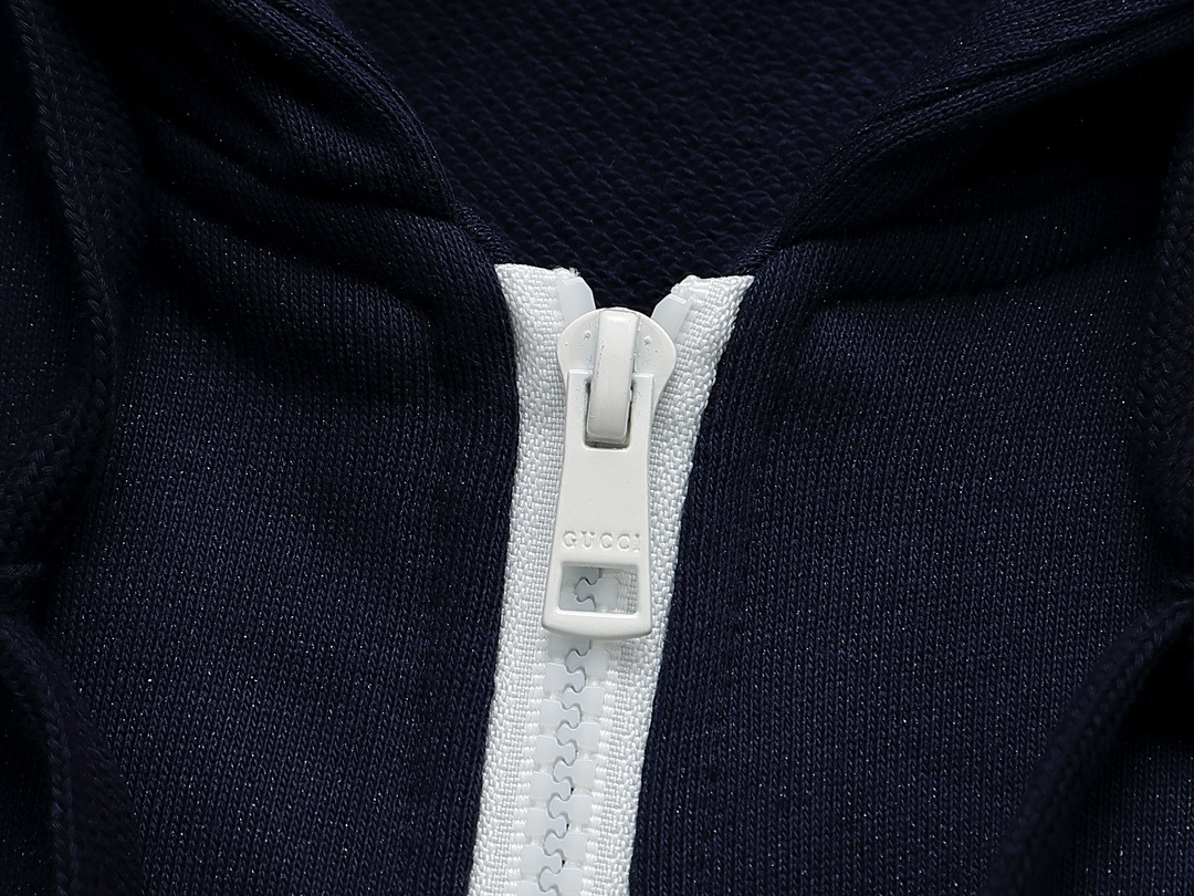 “CJCR Custom Gucci Hoodie Jacket in Picture Color, Sizes S-XXL, Gender-Neutral” - 图片 5