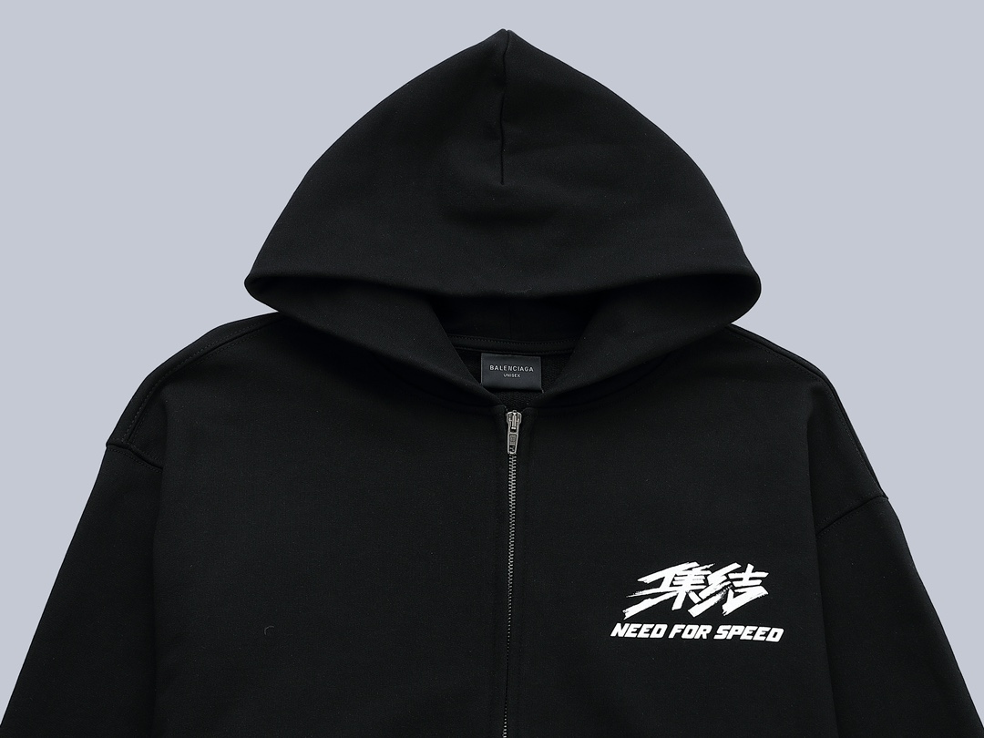 Parisian Balenciaga X GTA Duct Tape Chain Hoodie in Various Sizes and Colors - 图片 3