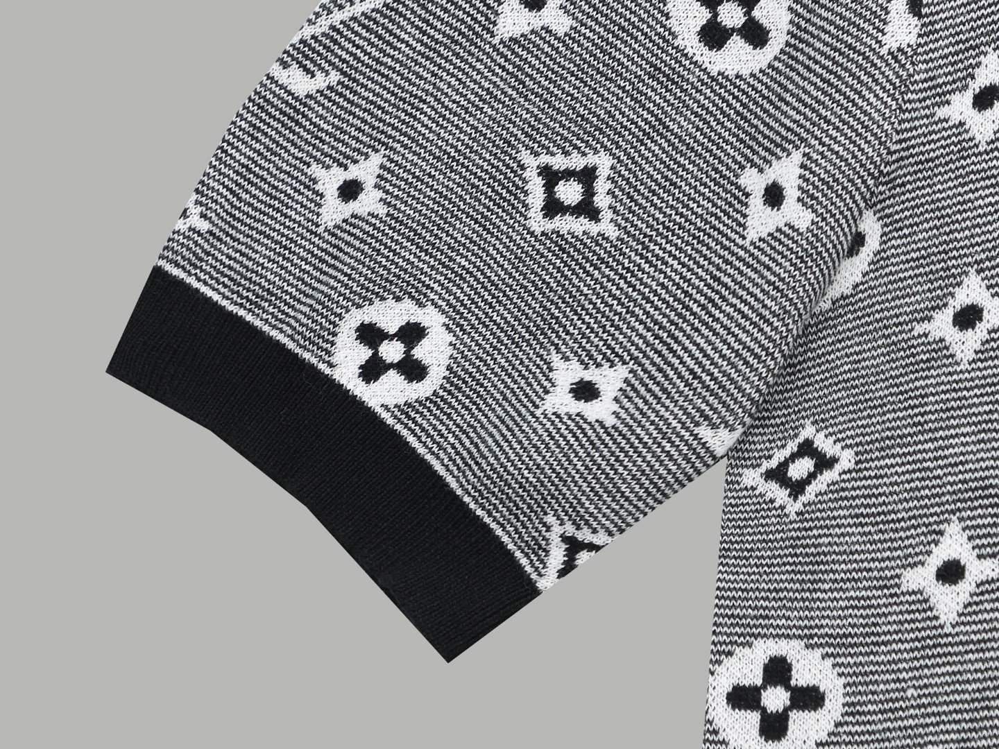 Louiswell Knitted Sweater Shorts: Top-Level Version with Currency Details - 图片 5