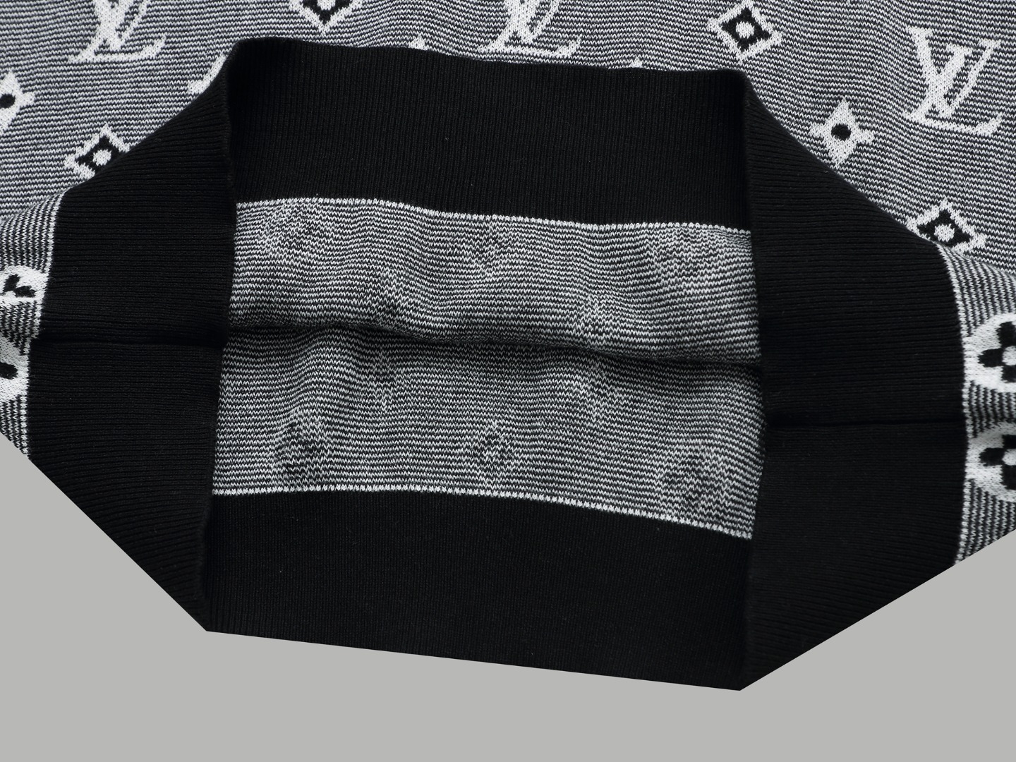 Louiswell Knitted Sweater Shorts: Top-Level Version with Currency Details - 图片 8
