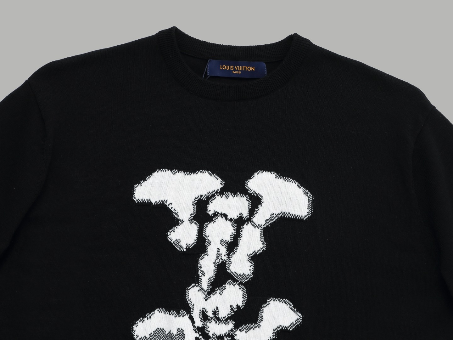 Louisville White Cloud Logo Knit Sweater: Top-Level Currency Details, Gender-Neutral (Summary) - 图片 3
