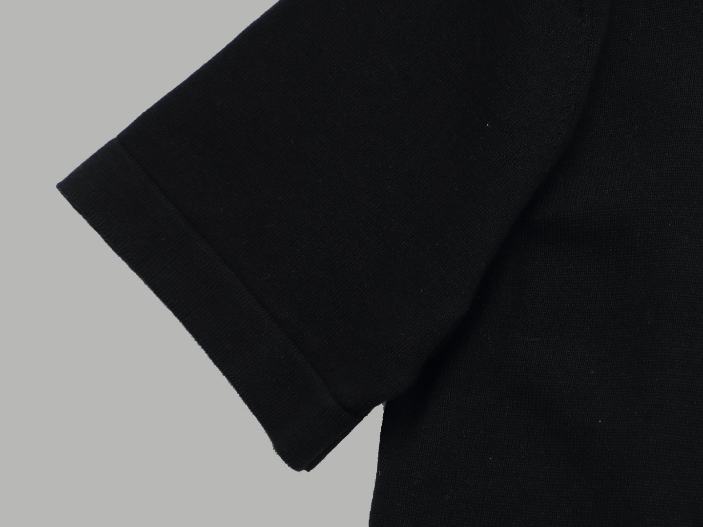 Louisville White Cloud Logo Knit Sweater: Top-Level Currency Details, Gender-Neutral (Summary) - 图片 5