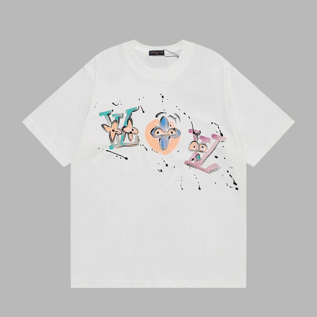 克紧密双纱纯棉面料 款式:路易威登LV个性印花短袖 颜色:图片色 三标齐全,最大能穿到185斤 无性别区分 男女同款