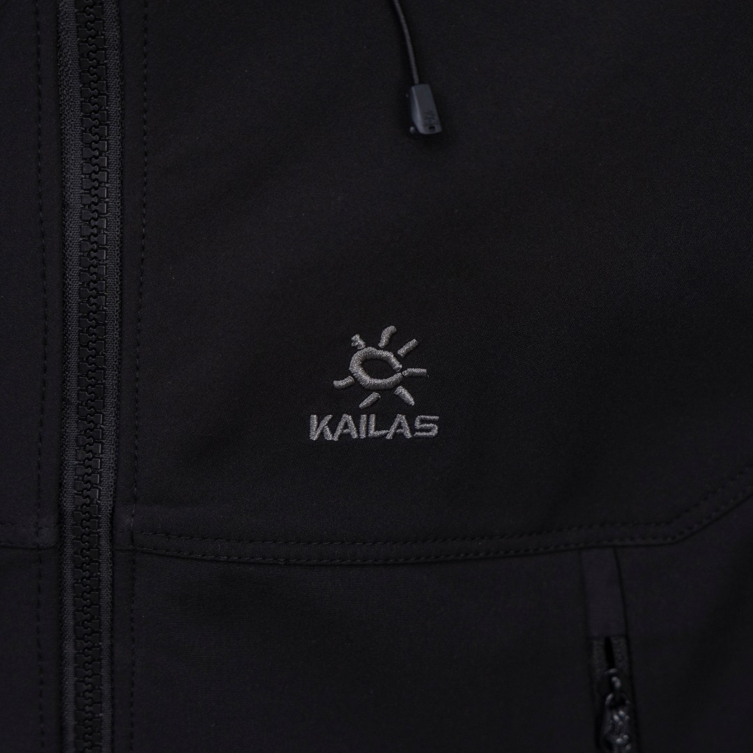 💰295（顶级版本 区别通货）
          
款式：KAILAS 凯乐石M8 IC-MAX纯色户外防水软壳全压胶冲锋衣外套夹克

颜色：图片色

尺码：S-XXL

面料：GORE-TEX 科技防水

辅料：全套定制辅料

无性别区分 男女同款