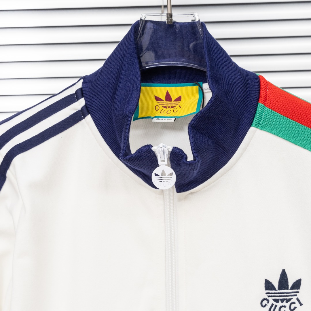 Gucci 款式：古驰Gucci联名三叶草红绿拼接织带刺绣外套
