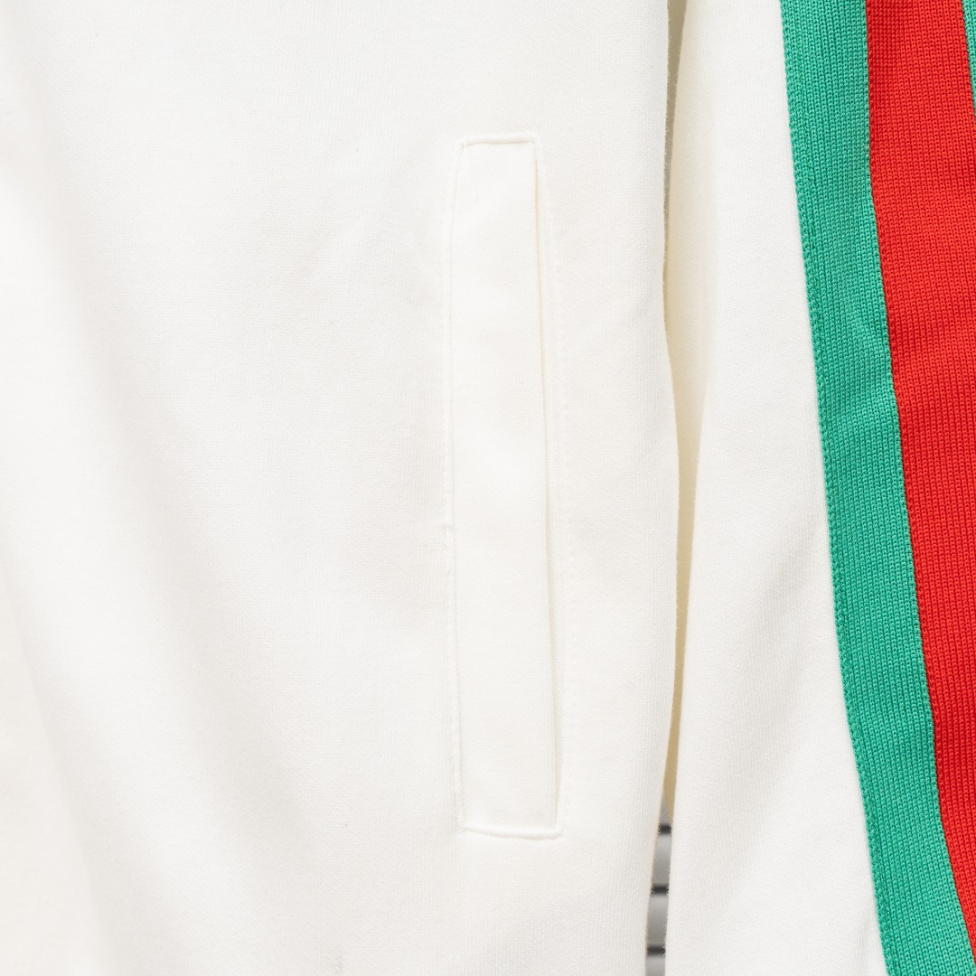 Gucci 款式：古驰Gucci联名三叶草红绿拼接织带刺绣外套