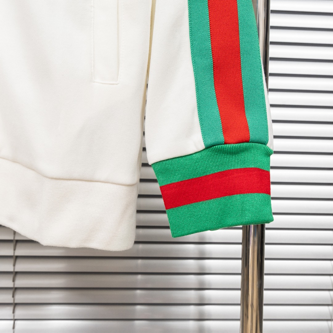 Gucci 款式：古驰Gucci联名三叶草红绿拼接织带刺绣外套