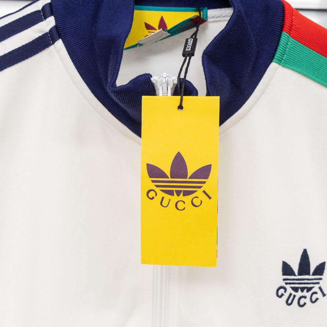 Gucci 款式：古驰Gucci联名三叶草红绿拼接织带刺绣外套