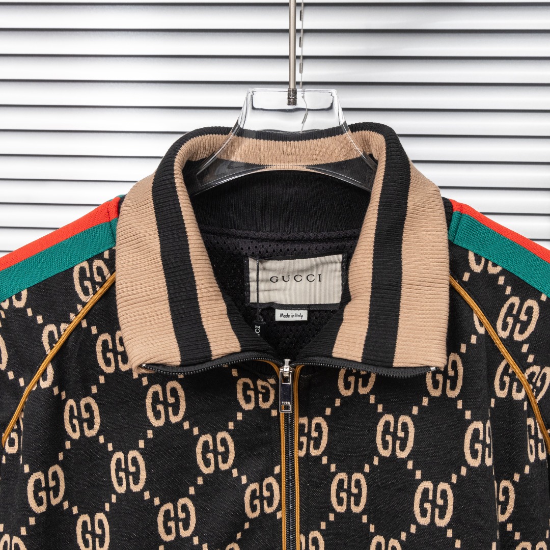 Gucci 款式：古驰Gucci 满印撞色织带拼接外套